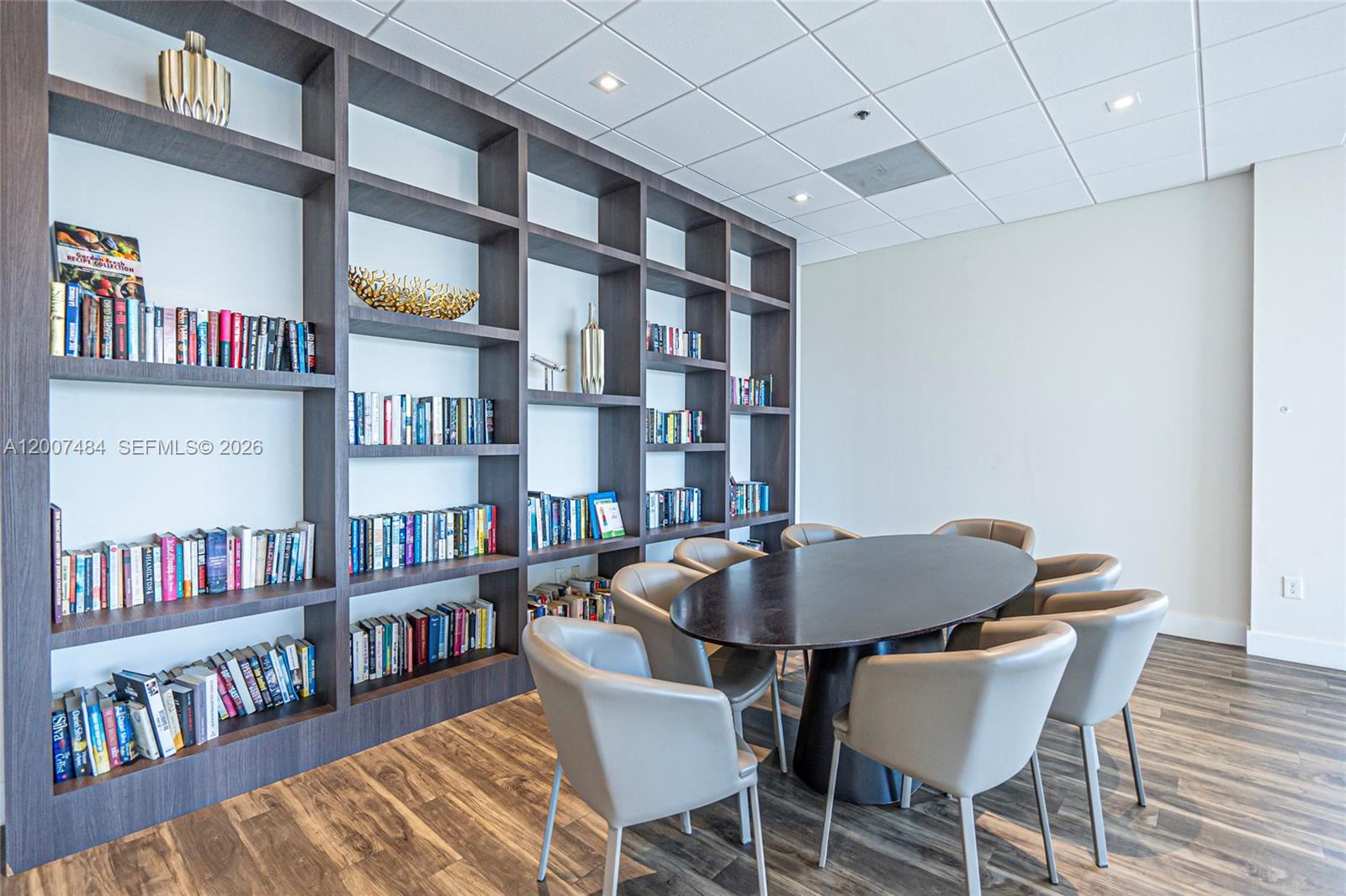 WATERVIEW CONDO - Residential