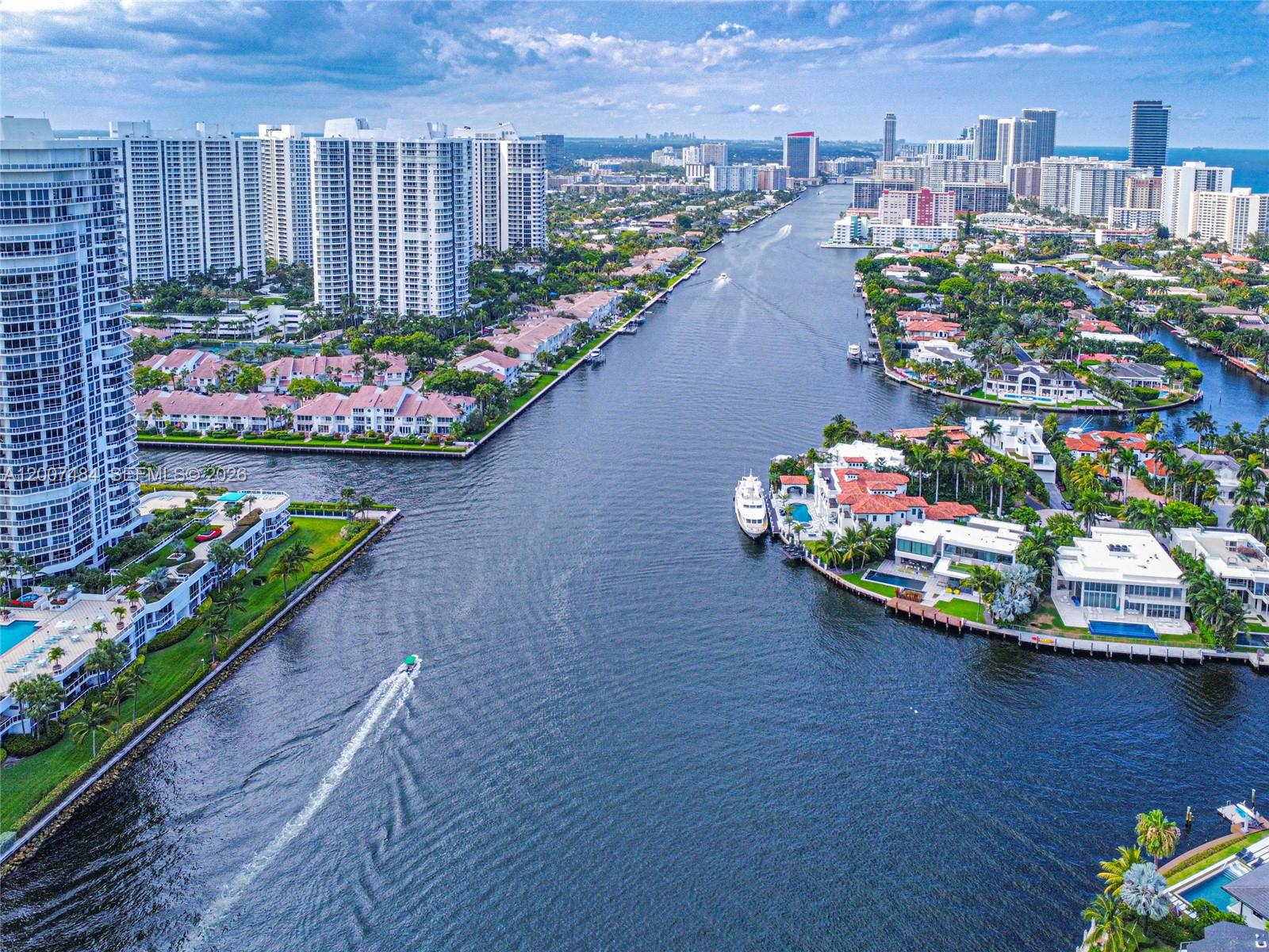 20505 E Country Club Dr 931