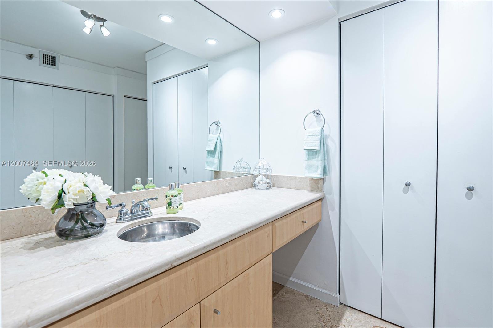 WATERVIEW CONDO - Residential