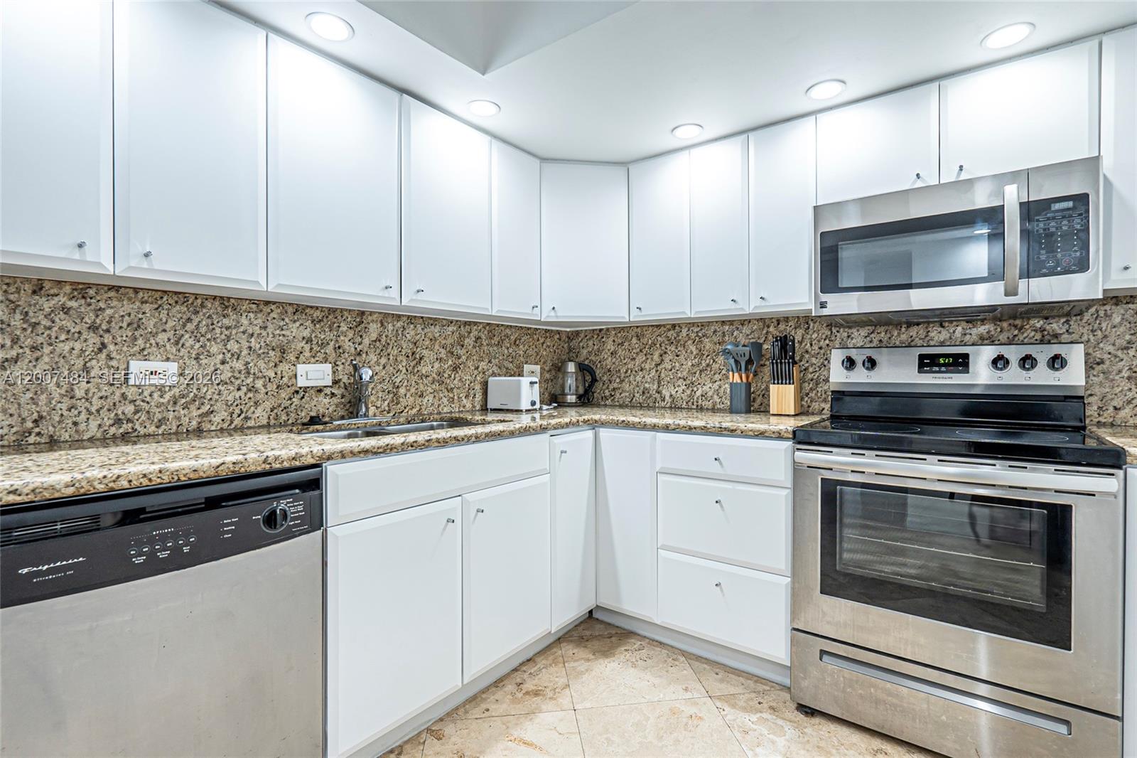 WATERVIEW CONDO - Residential