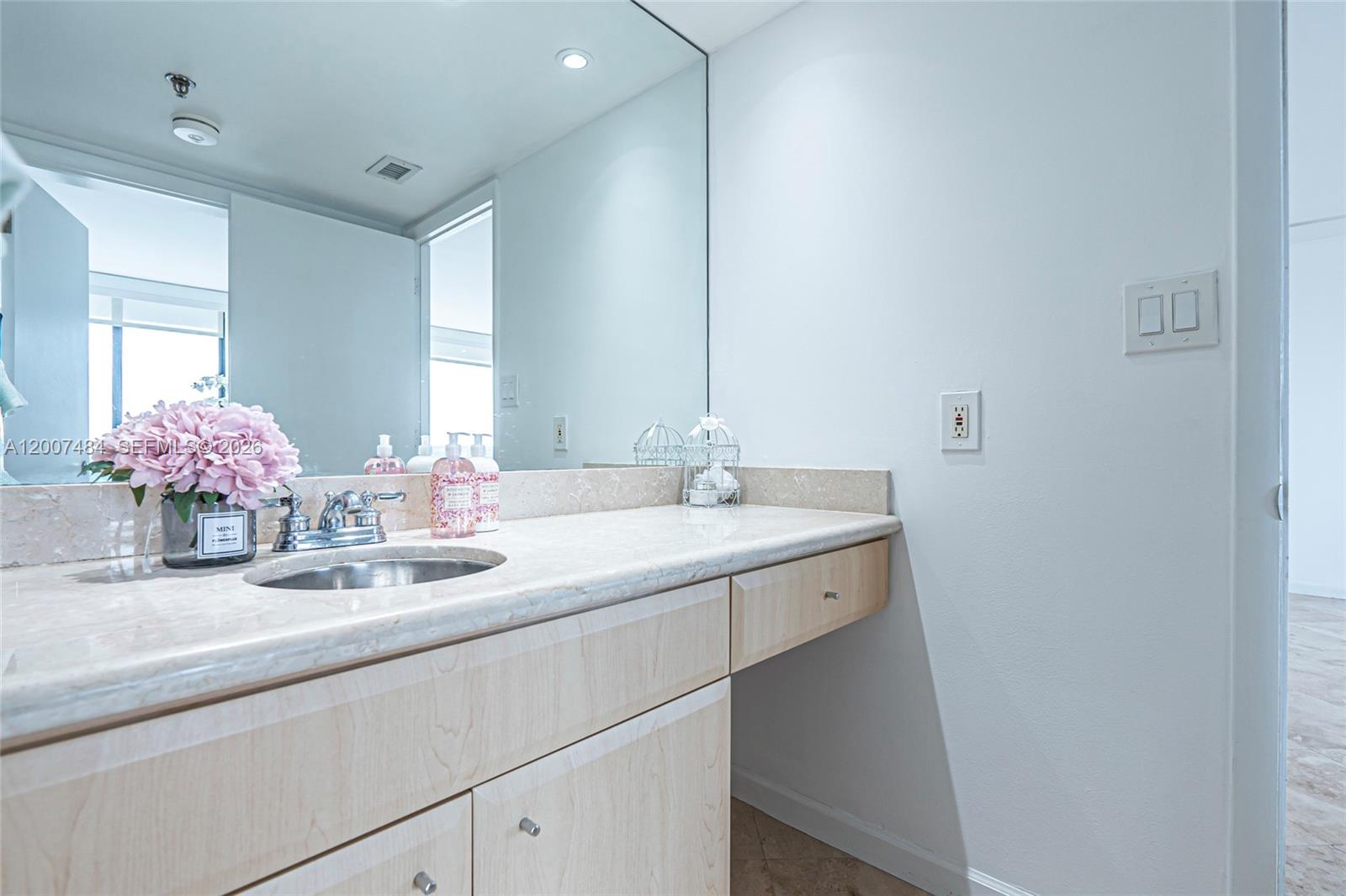 WATERVIEW CONDO - Residential