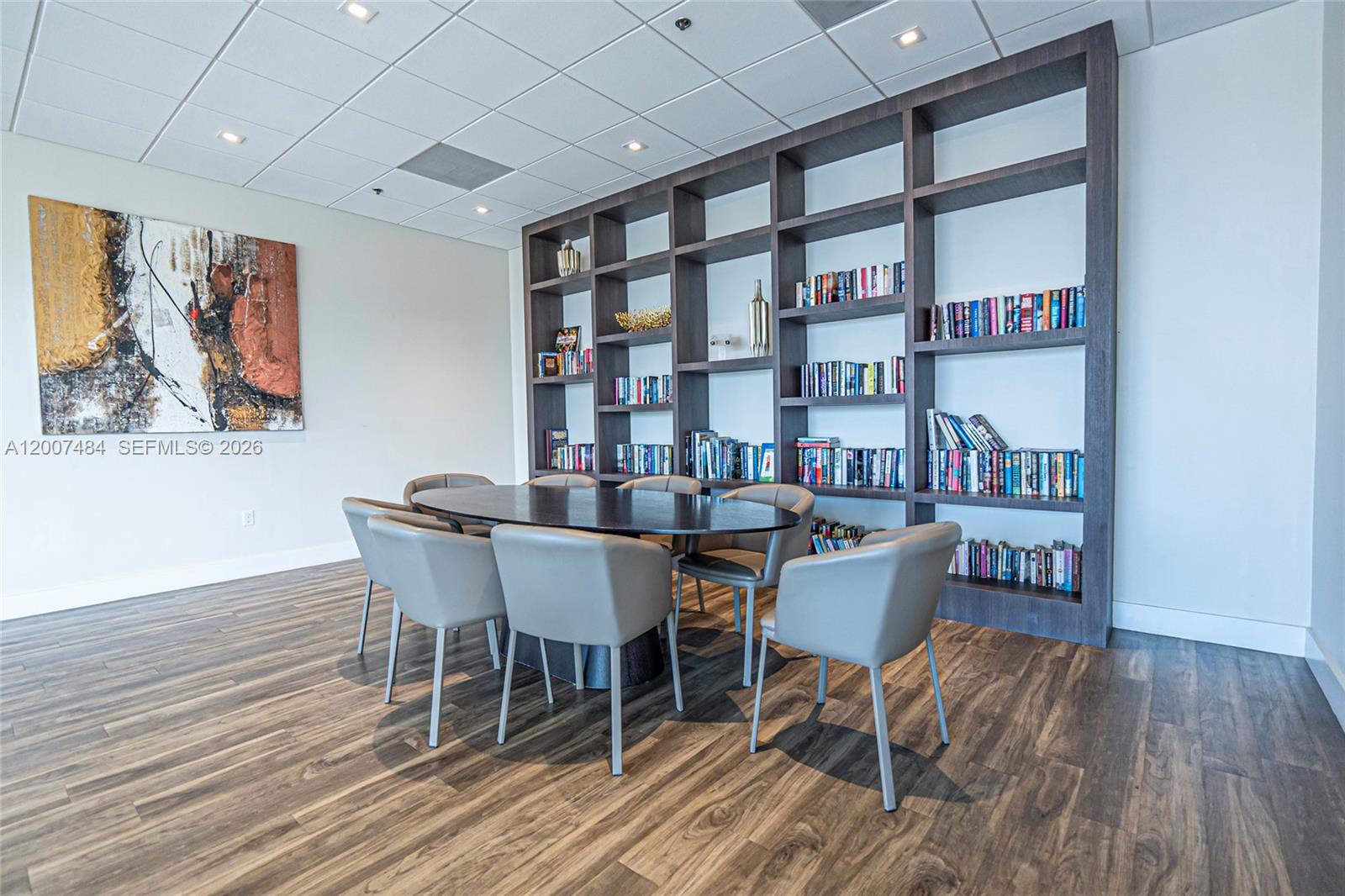 WATERVIEW CONDO - Residential