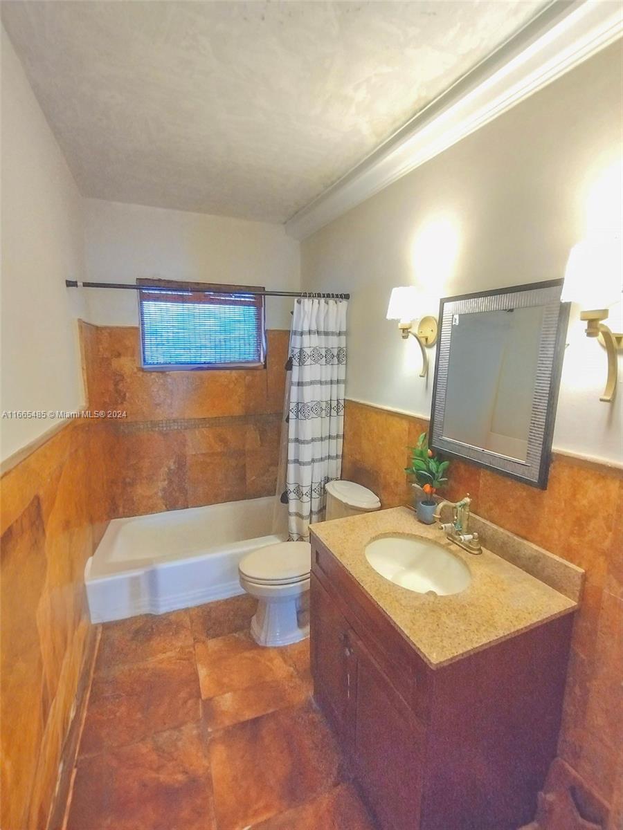 CREEK CLUB # 3 CONDO - Residential