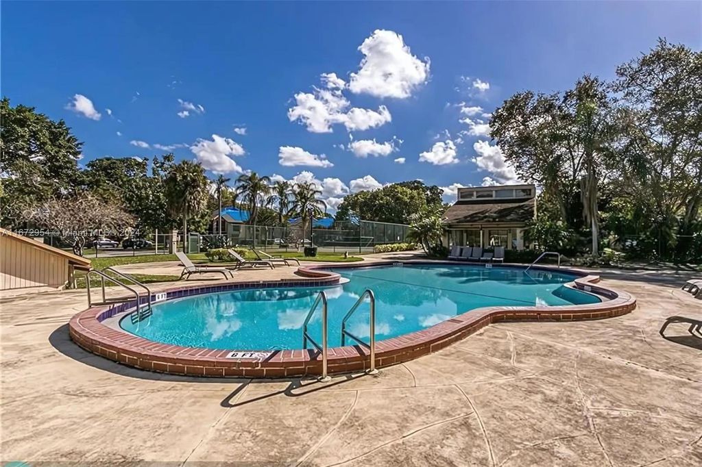 Photo of 232 Wimbledon Lake Dr #232, Plantation, FL 33324 (MLS # A11672954)