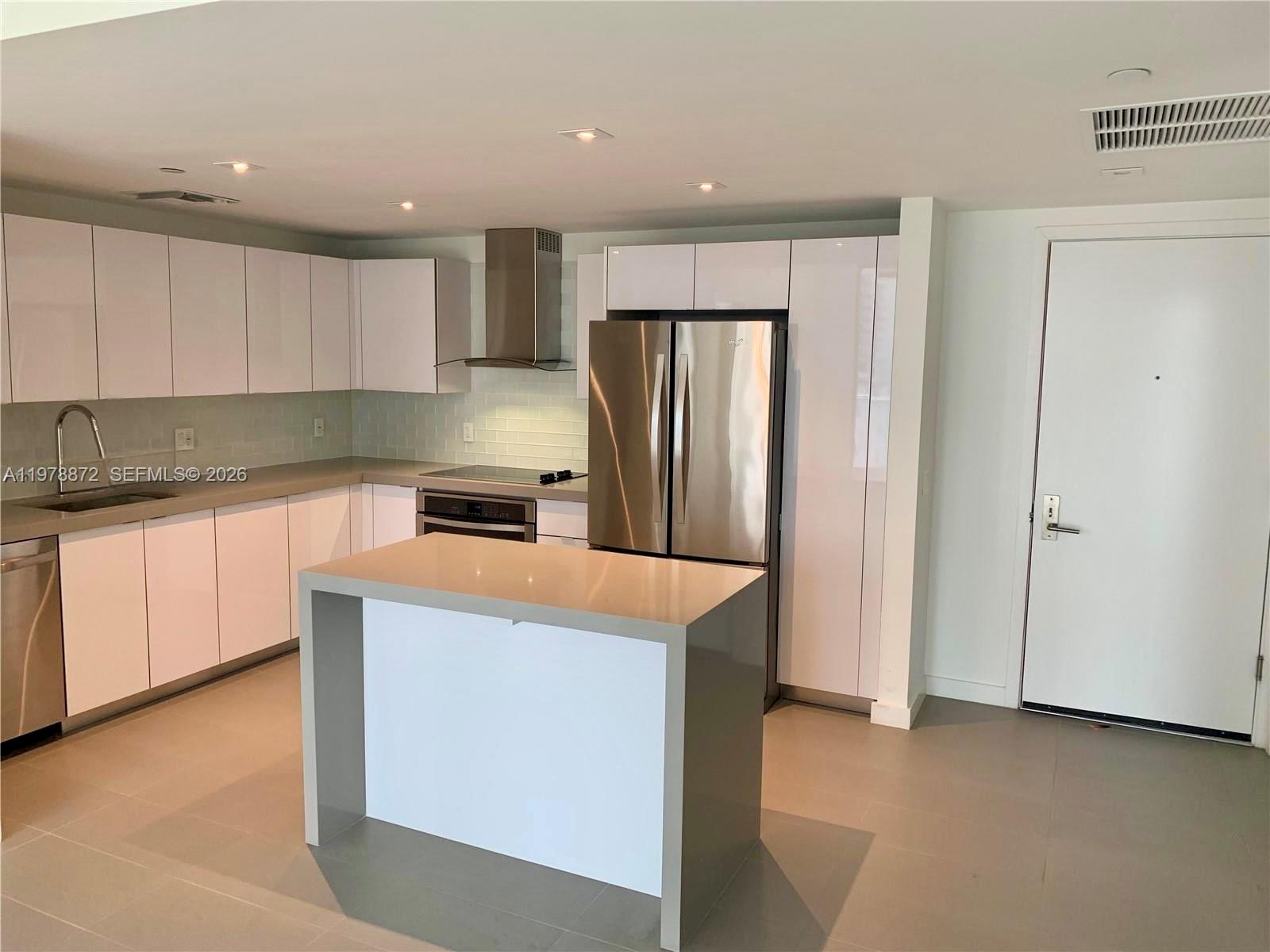 CANVAS CONDO - Residential