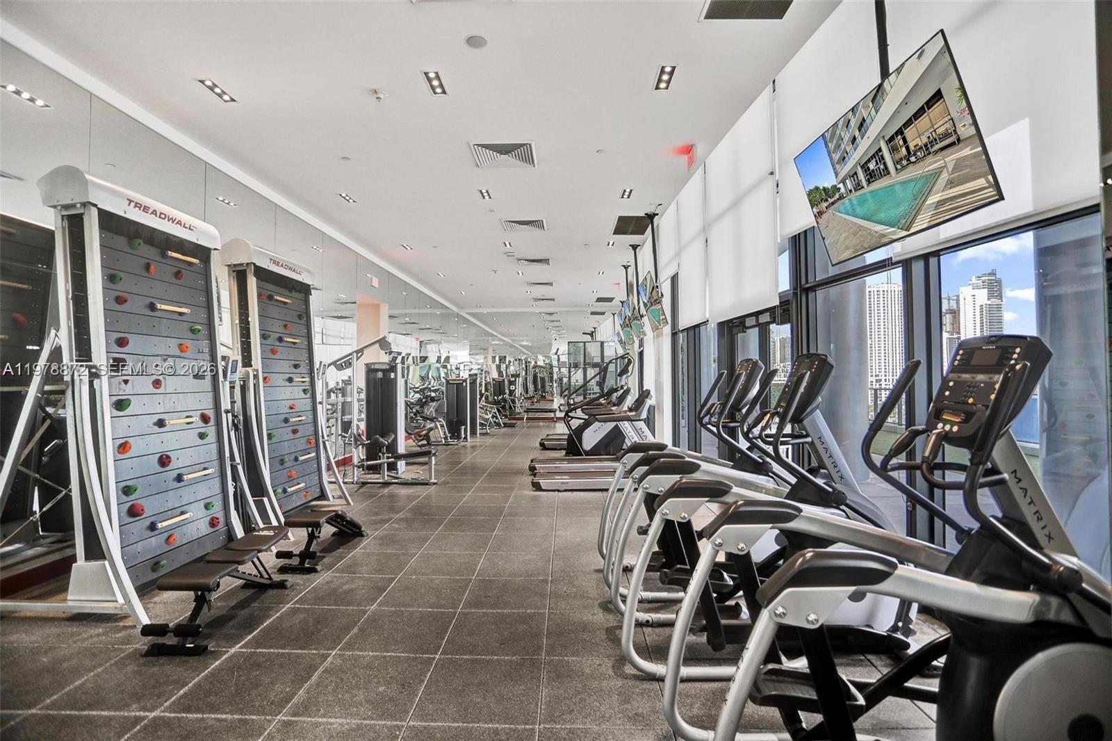 CANVAS CONDO - Residential