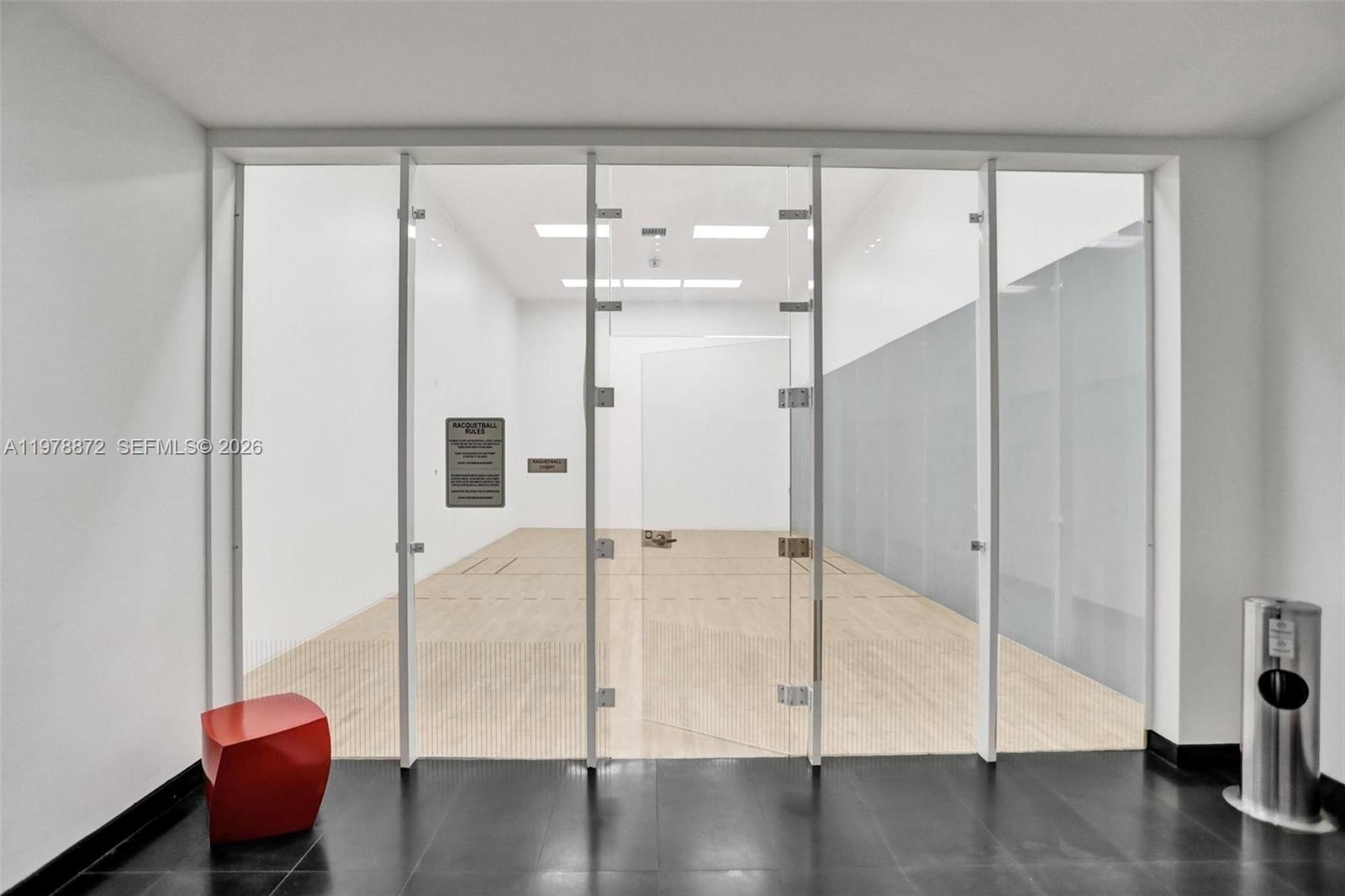 CANVAS CONDO - Residential