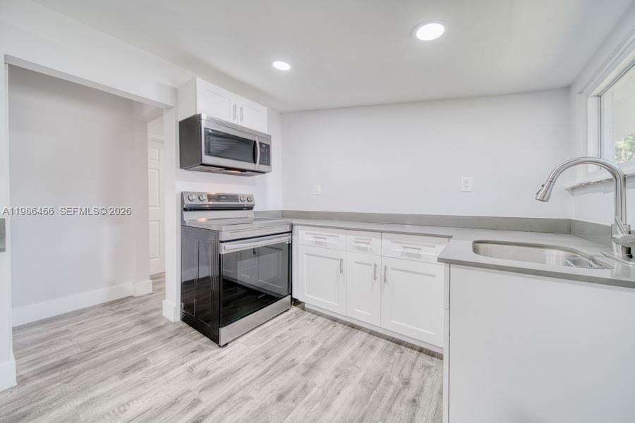 AMND MIAMI SUBURBAN ACRES - Residential Lease