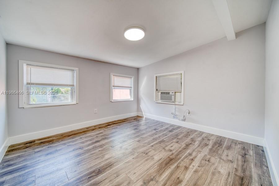 AMND MIAMI SUBURBAN ACRES - Residential Lease