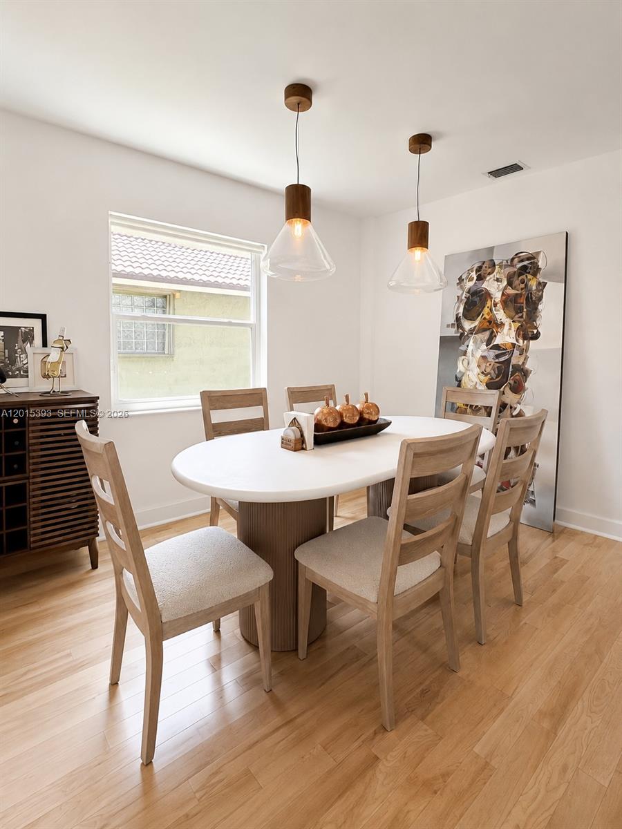 SAPPHIRE SHORES-SAPPHIRE - Residential Lease