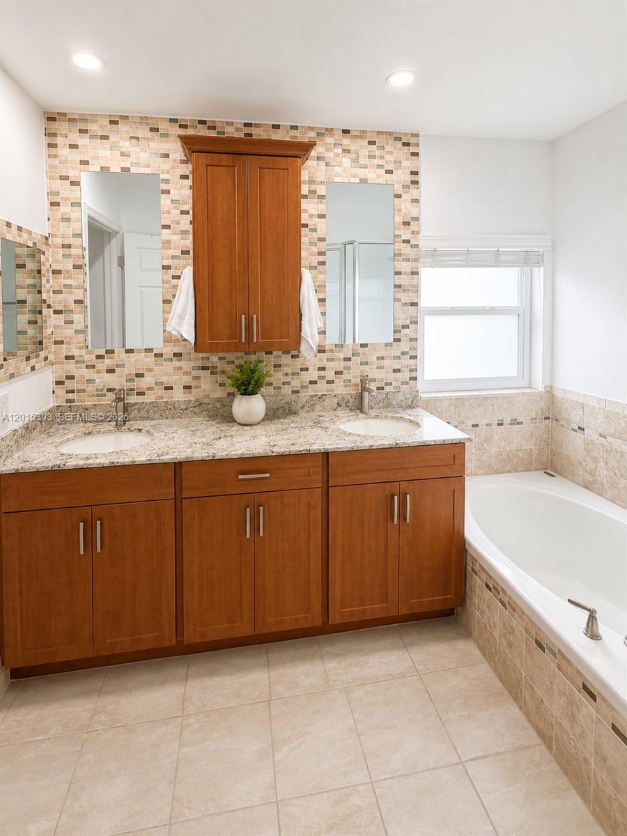 SAPPHIRE SHORES-SAPPHIRE - Residential Lease