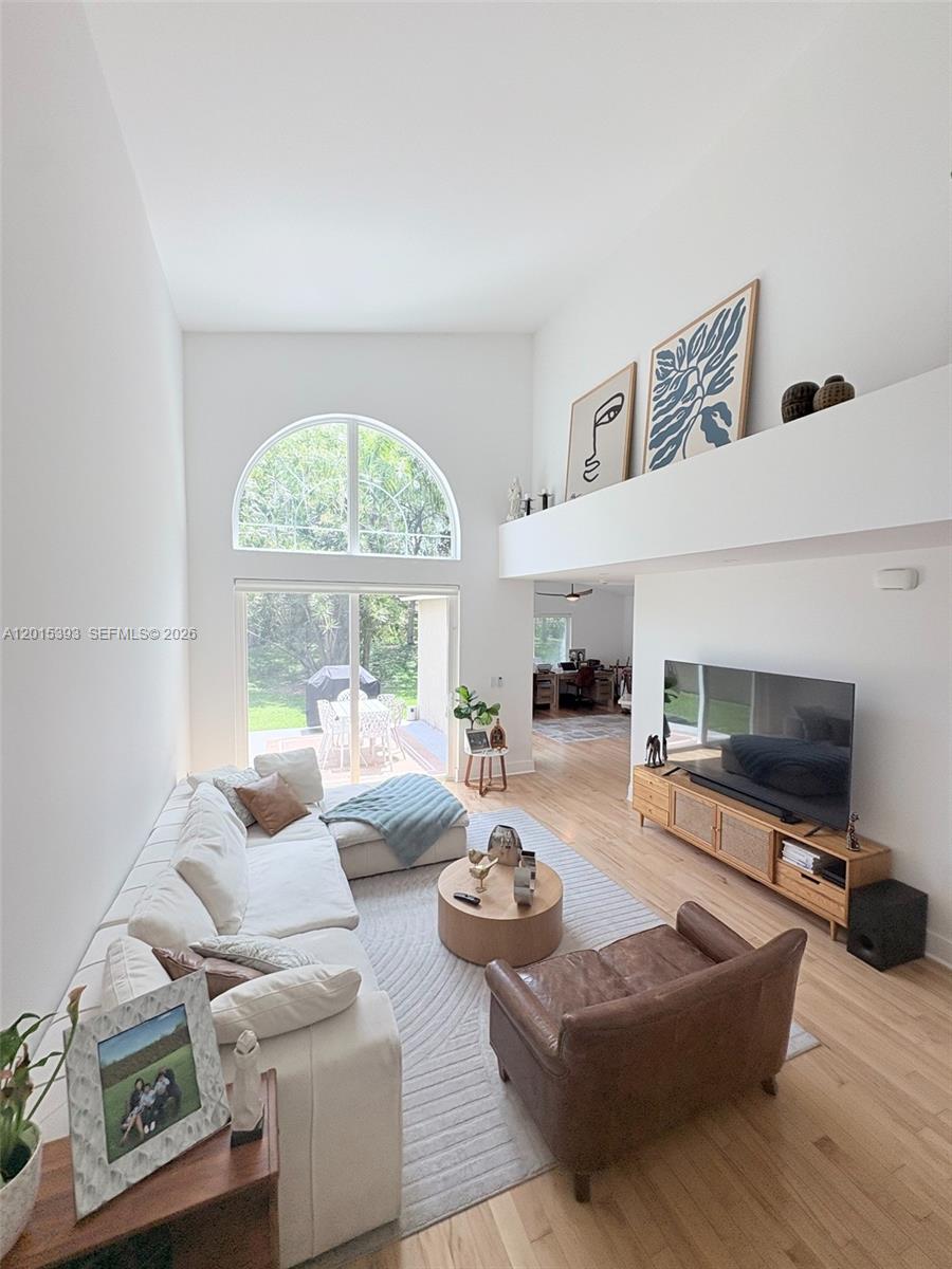 SAPPHIRE SHORES-SAPPHIRE - Residential Lease