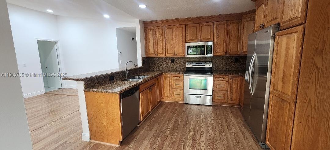 CYPRESS RUN - Residential