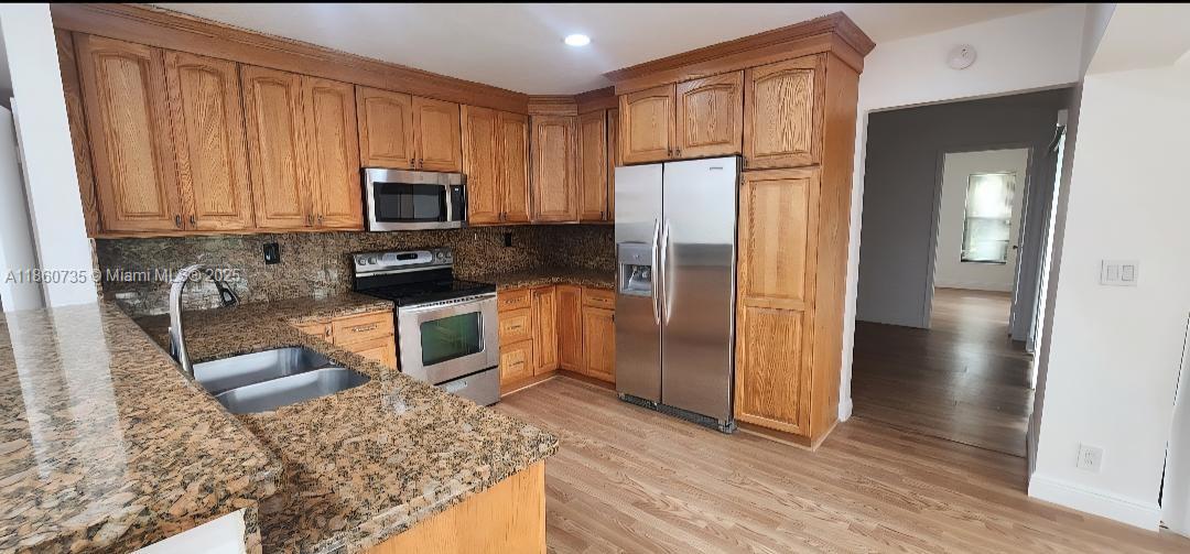 CYPRESS RUN - Residential