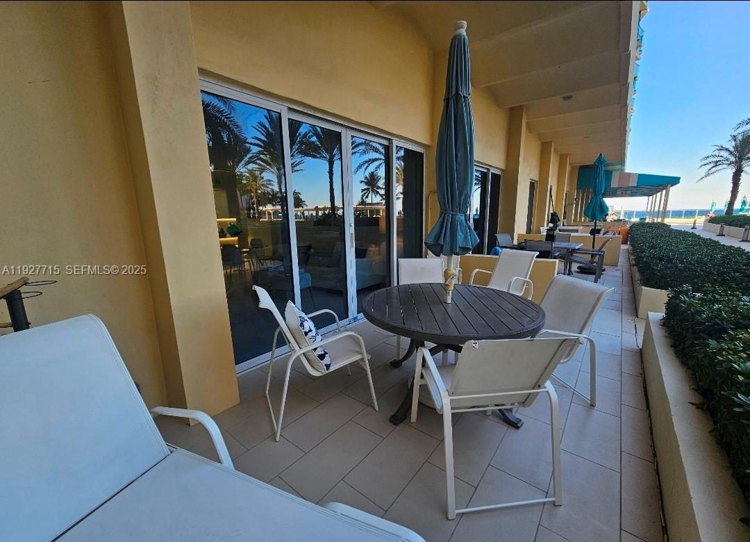 WAVE CONDO - Residential Lease