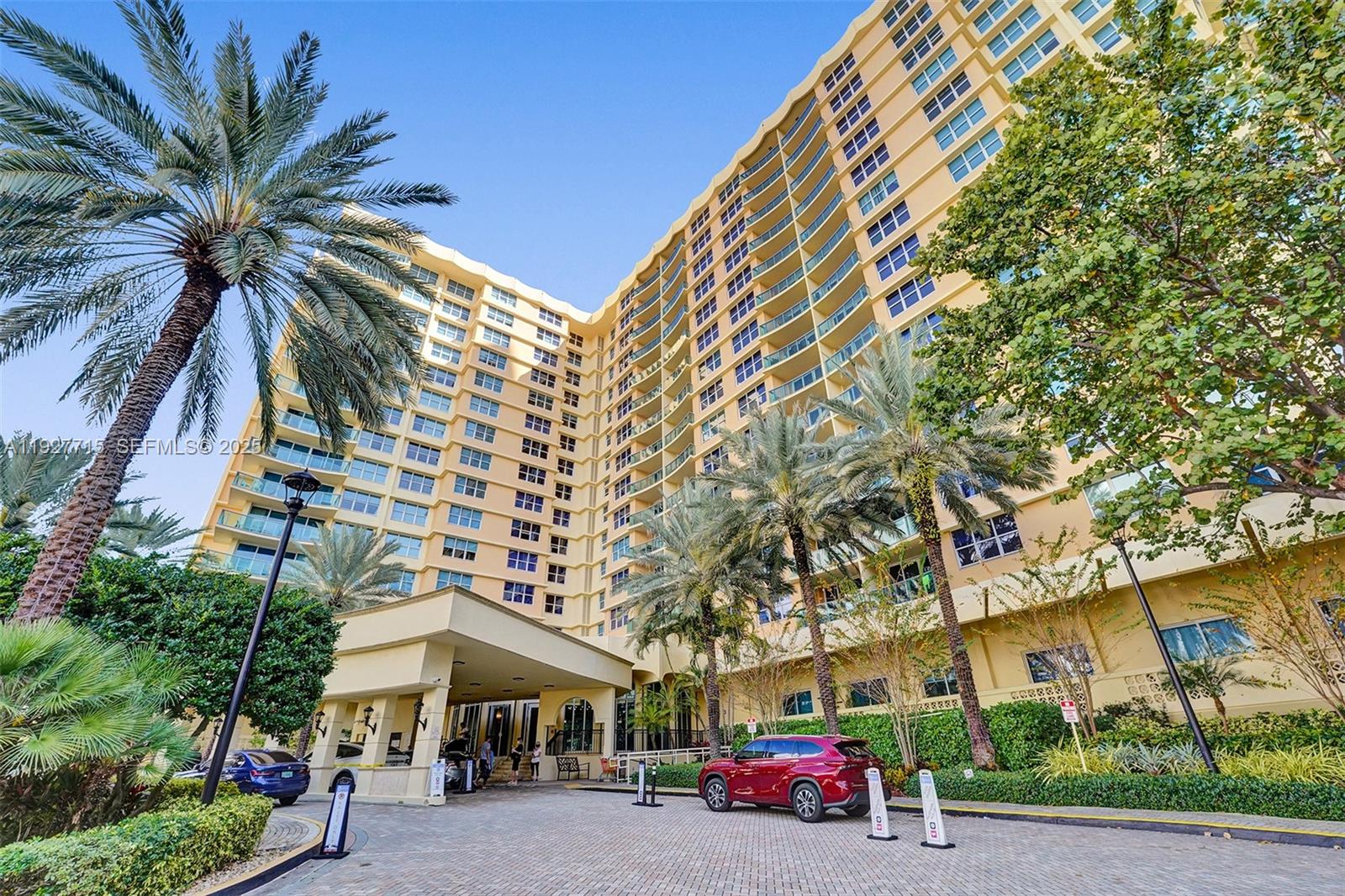 WAVE CONDO - Residential Lease