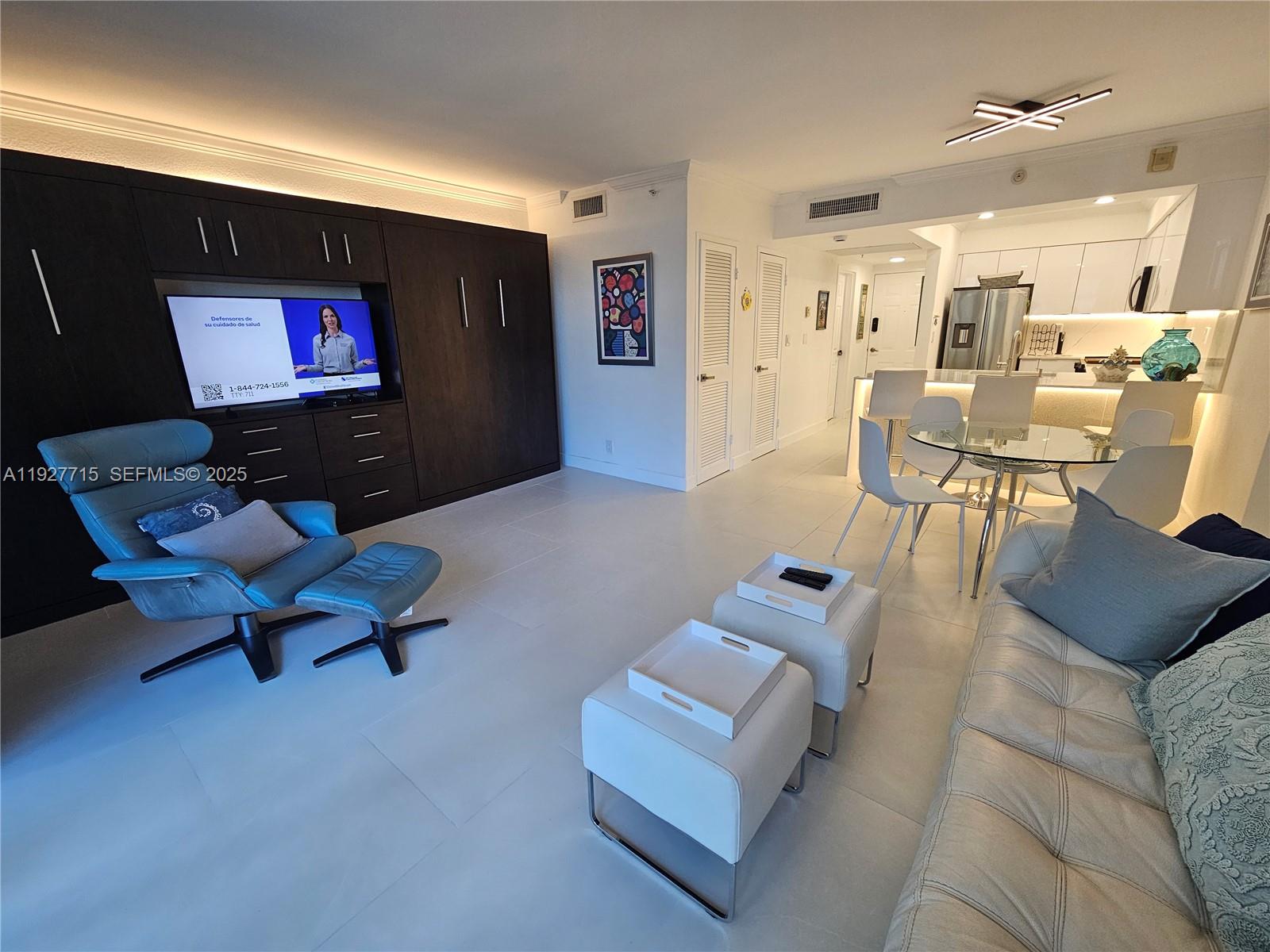 WAVE CONDO - Residential Lease