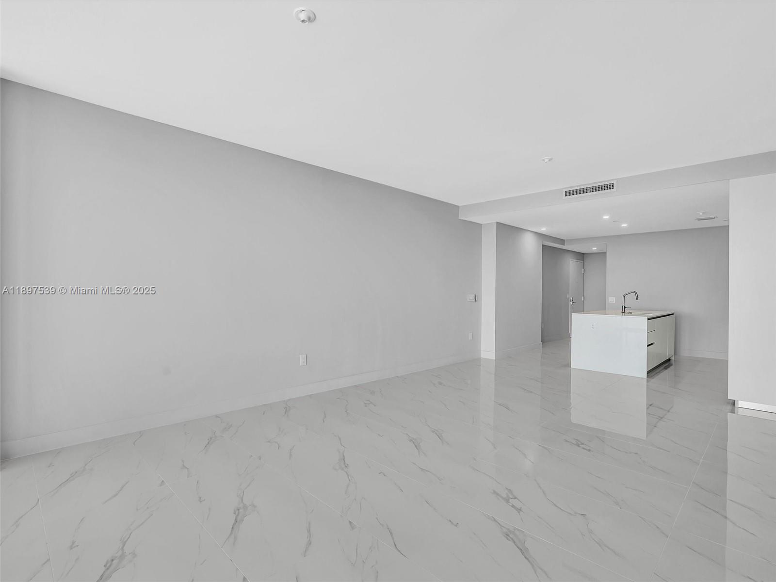 ARIA RESRVE - Residential Lease