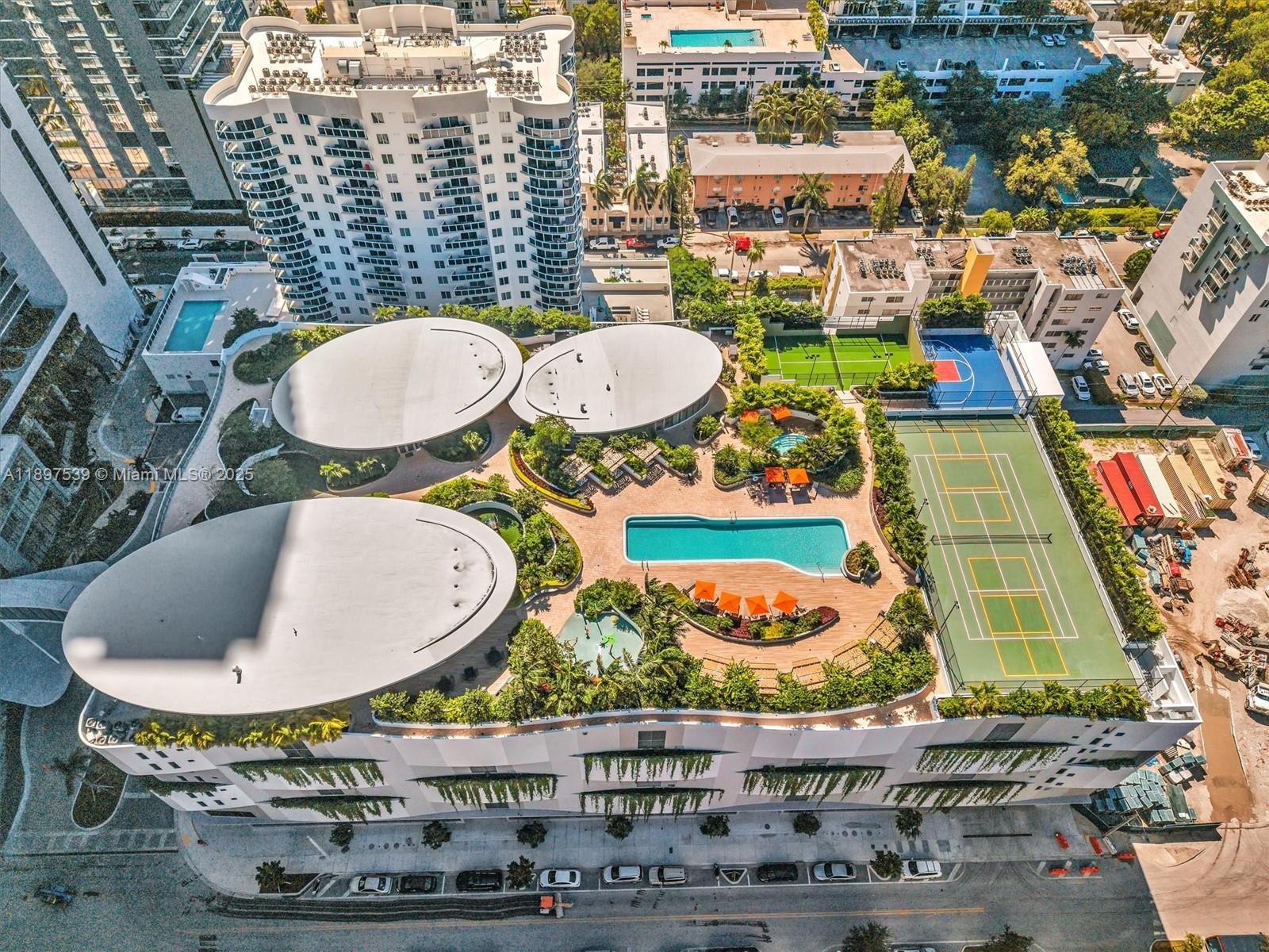 ARIA RESRVE - Residential Lease