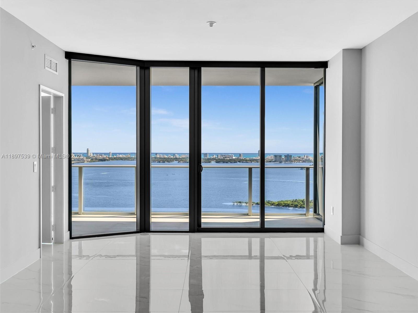 ARIA RESRVE - Residential Lease