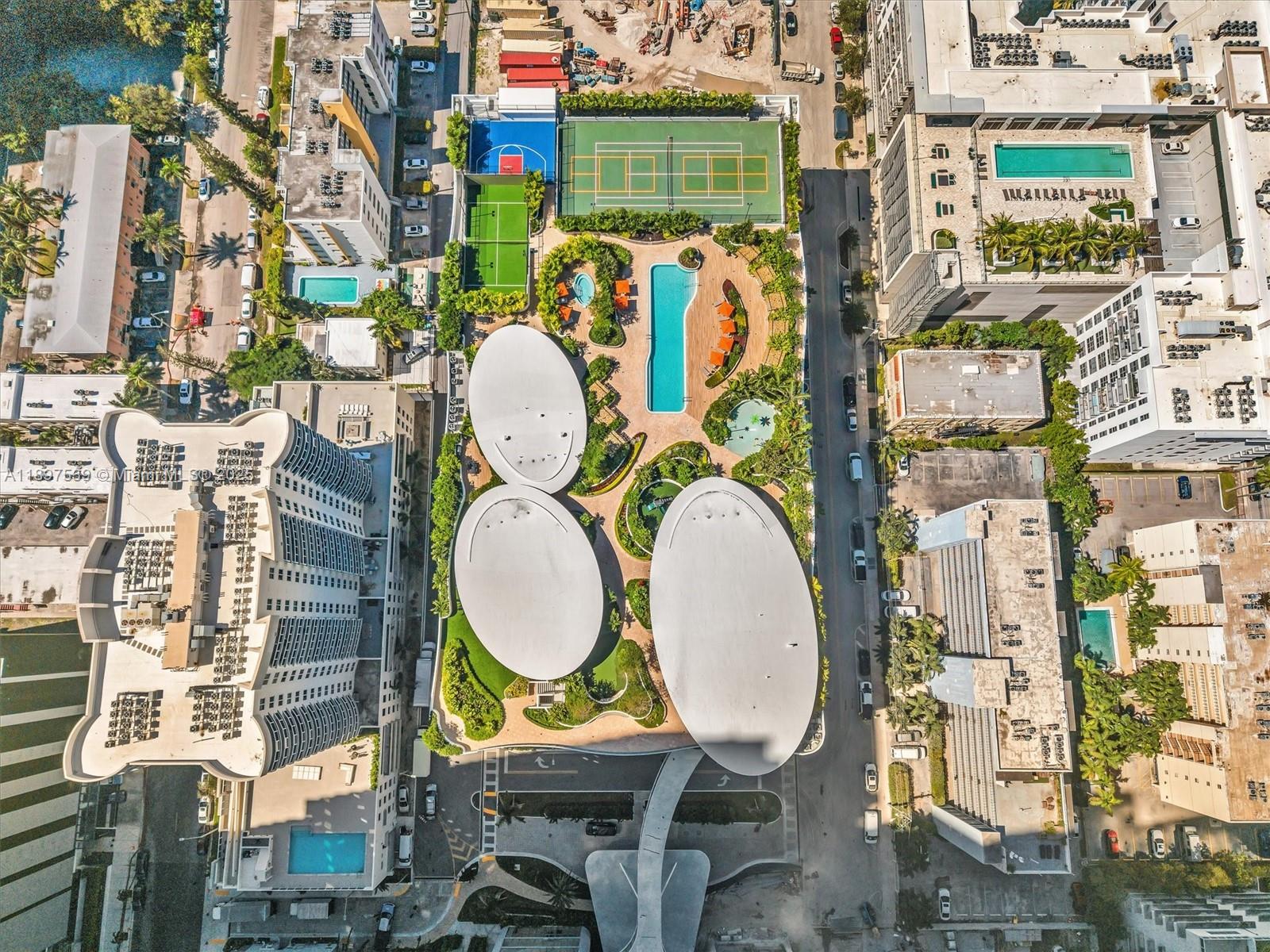 ARIA RESRVE - Residential Lease