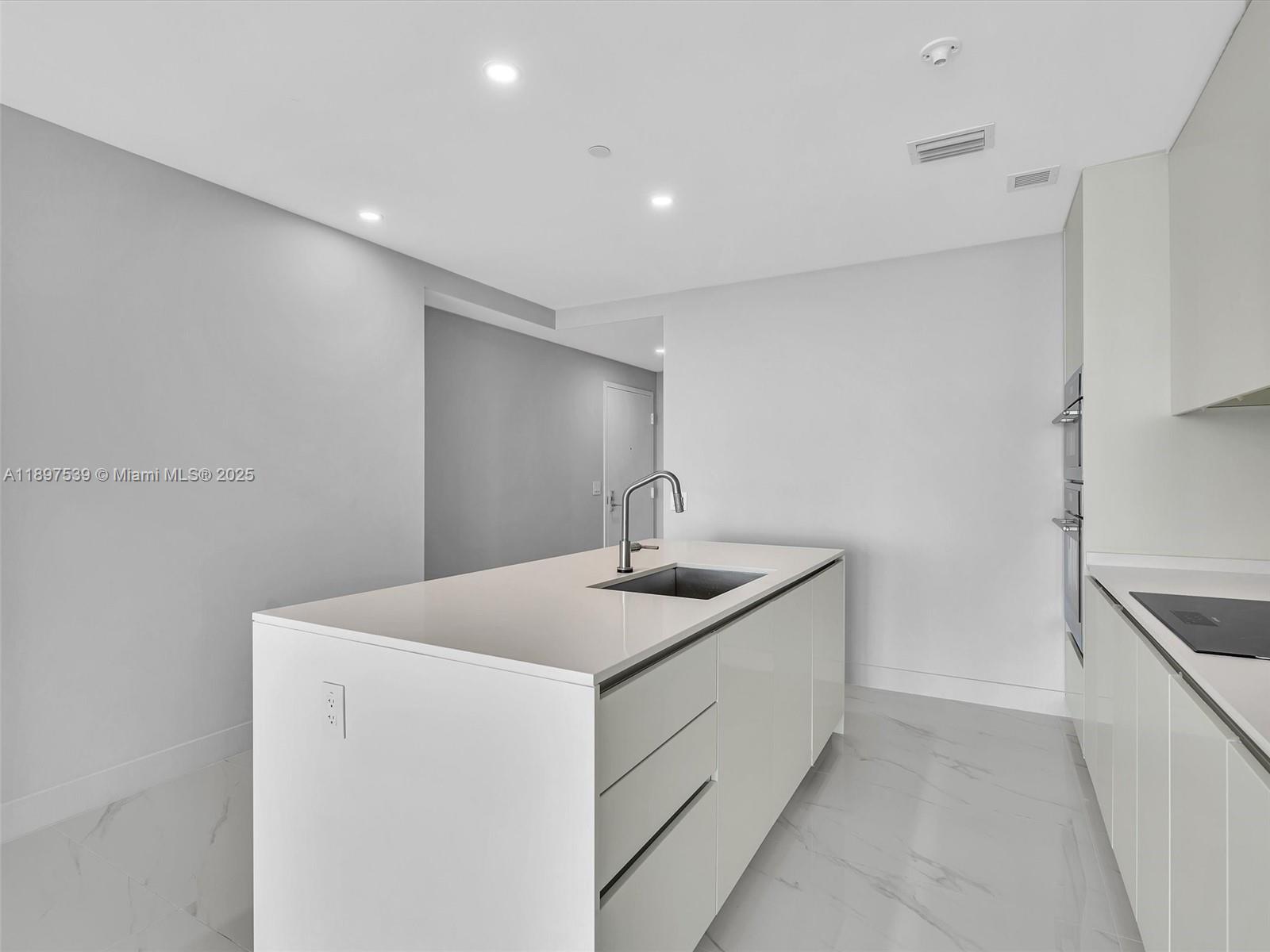 ARIA RESRVE - Residential Lease