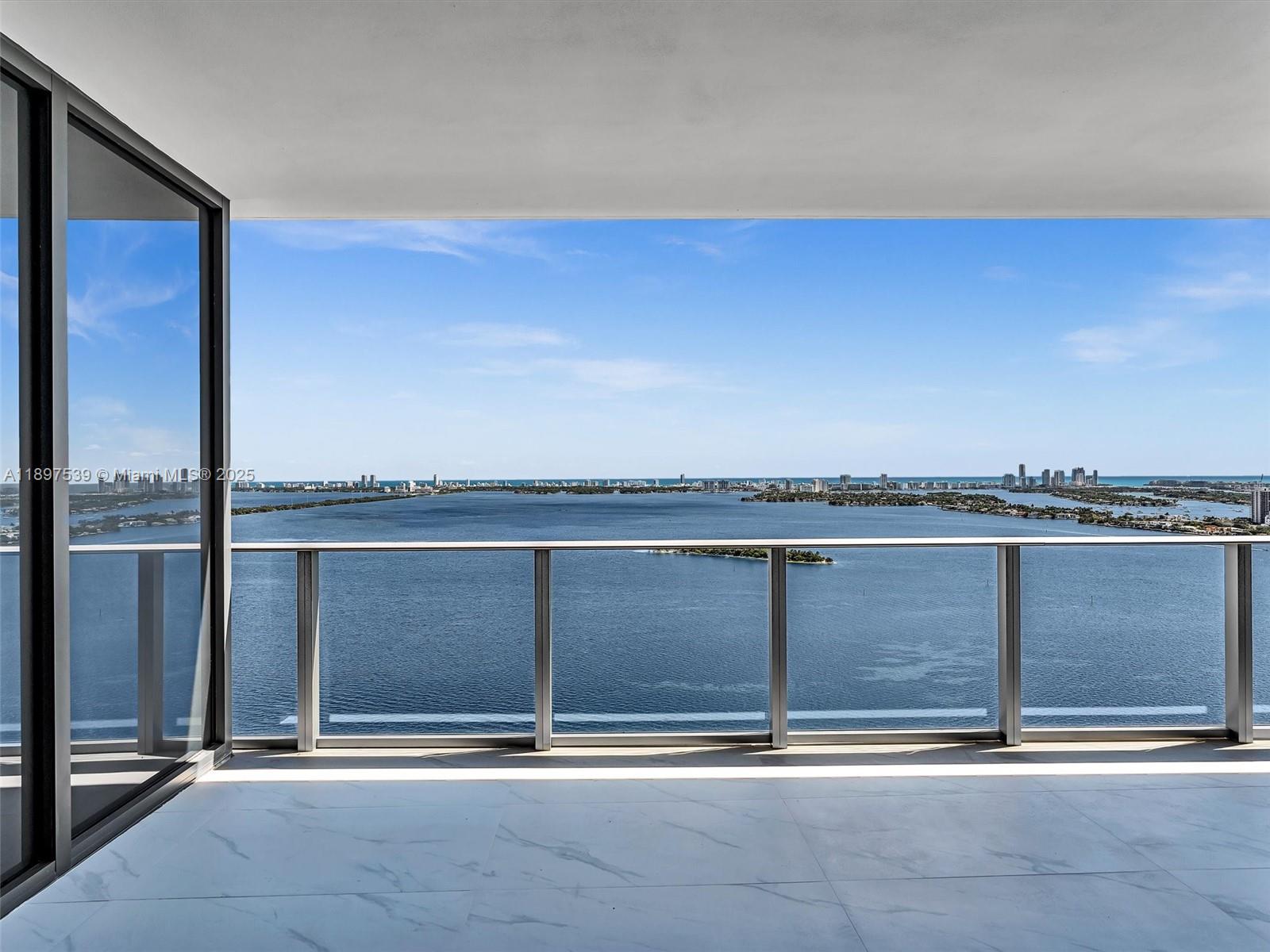 ARIA RESRVE - Residential Lease