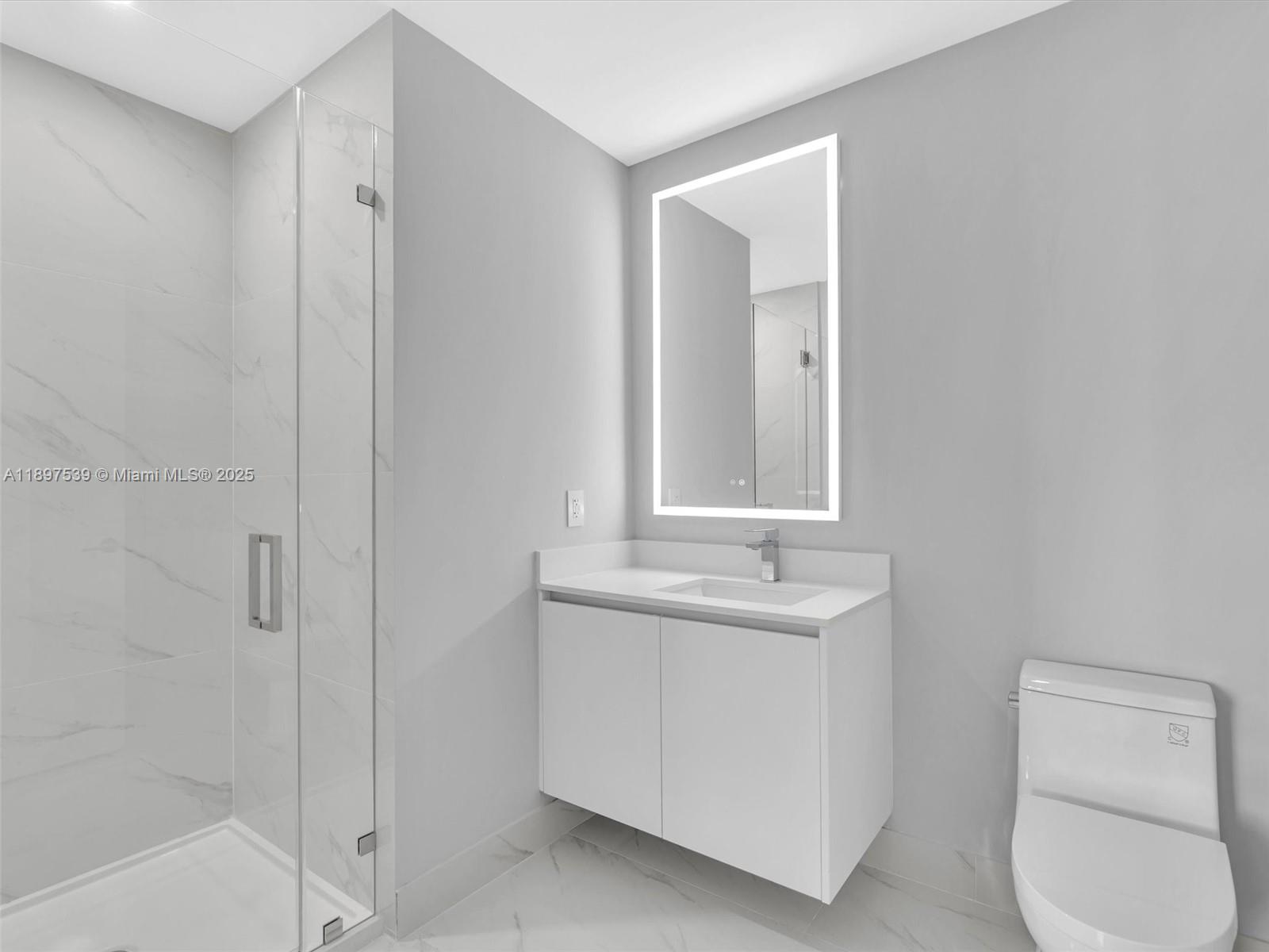 ARIA RESRVE - Residential Lease