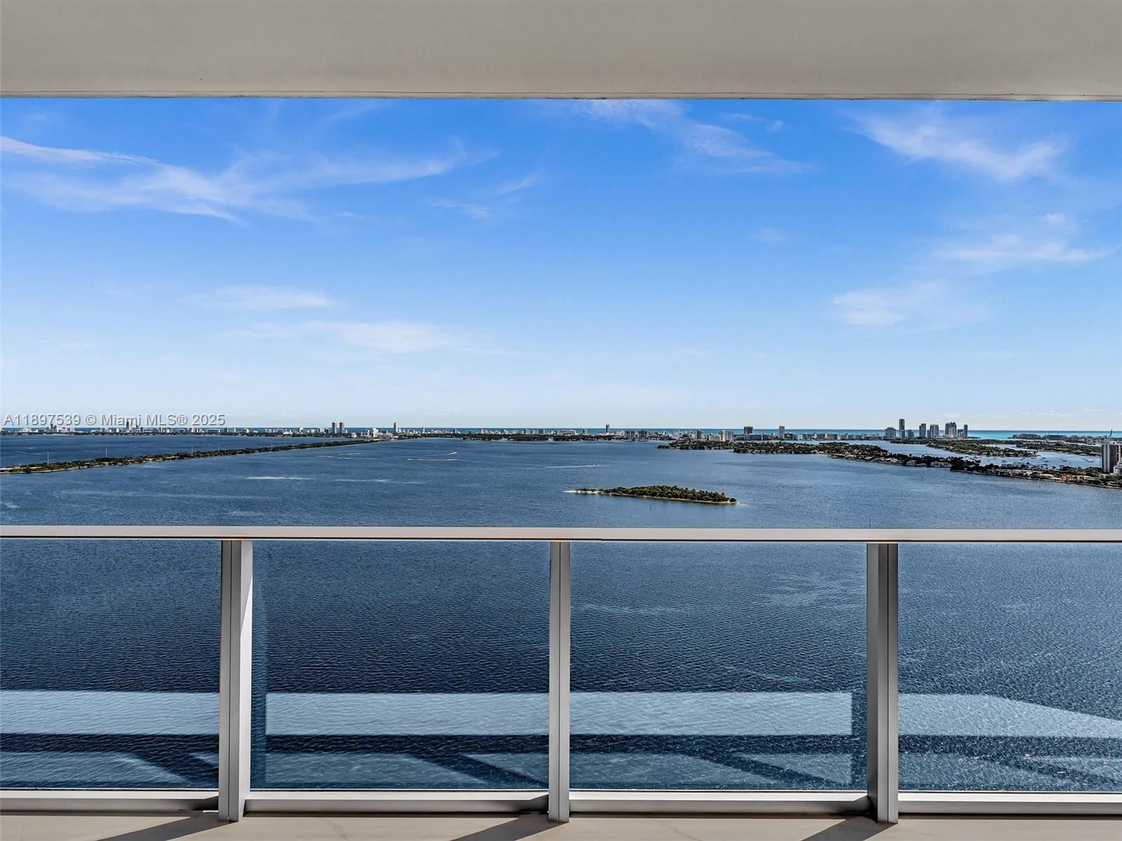 ARIA RESRVE - Residential Lease