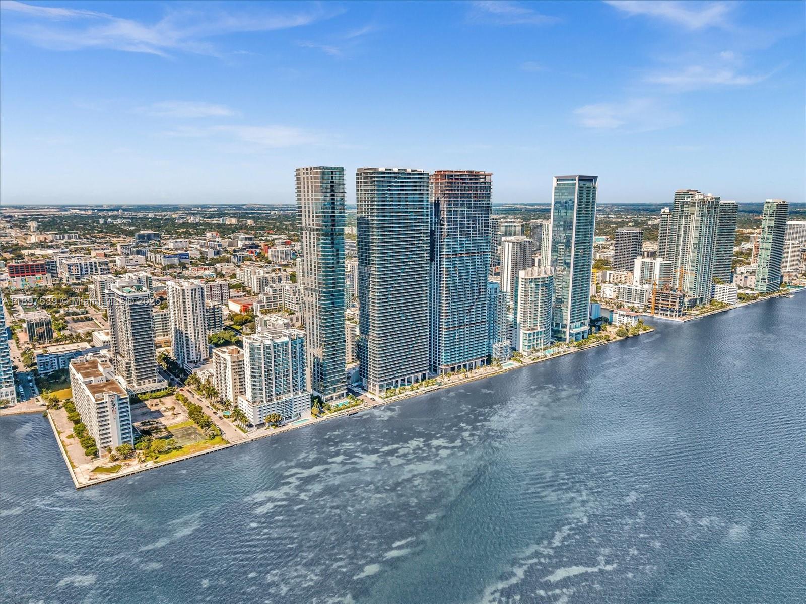 ARIA RESRVE - Residential Lease