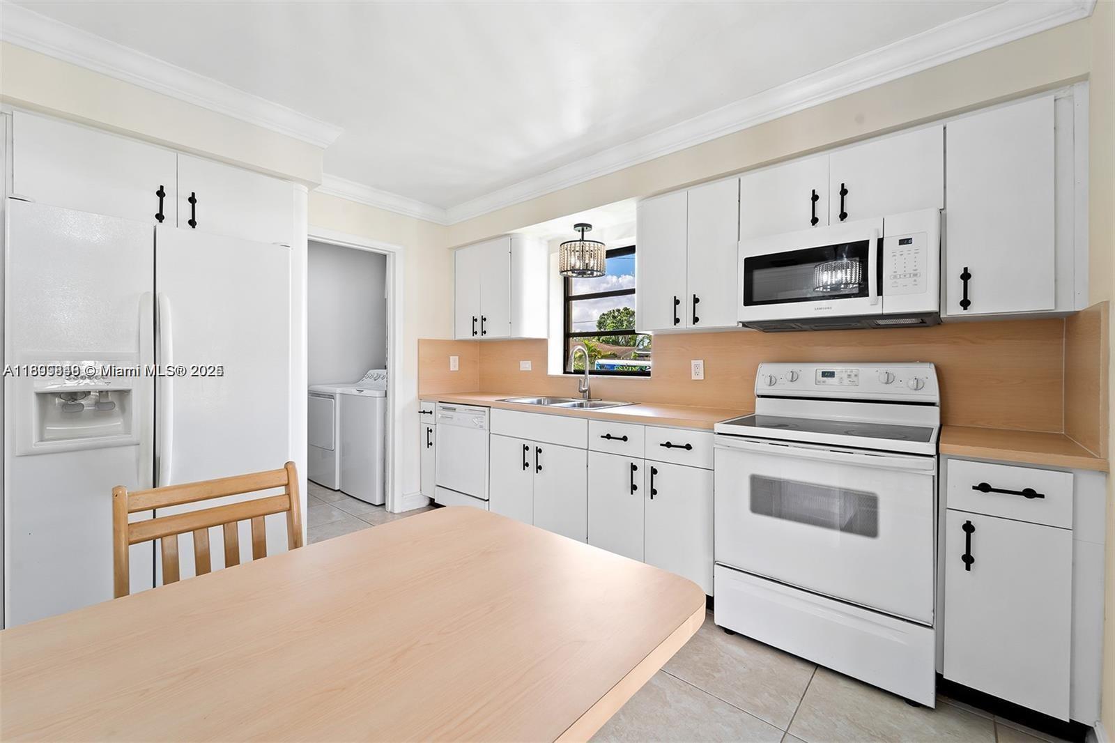 HEFTLER HOMES SUNSET PARK - Residential Lease