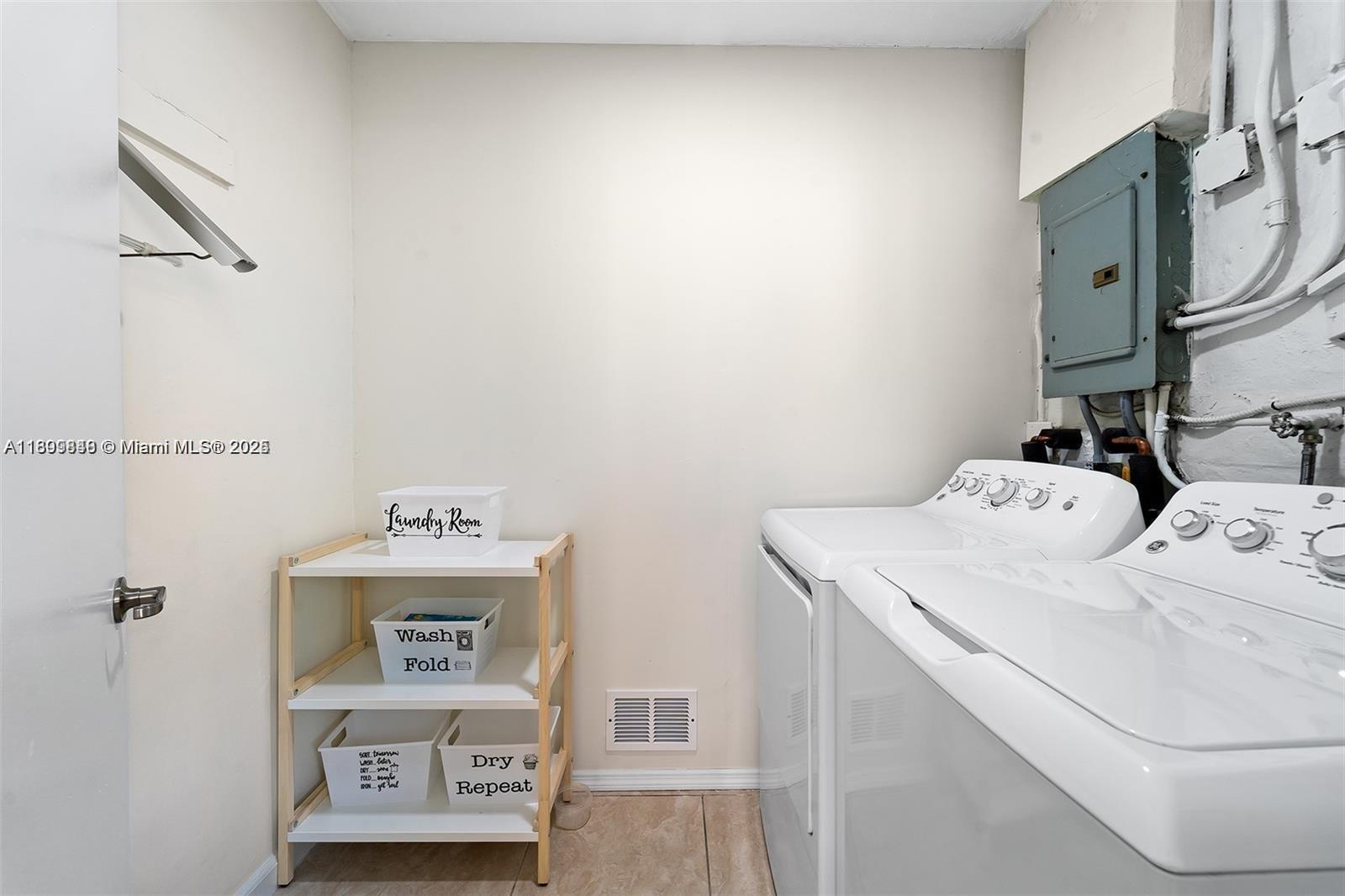 HEFTLER HOMES SUNSET PARK - Residential Lease