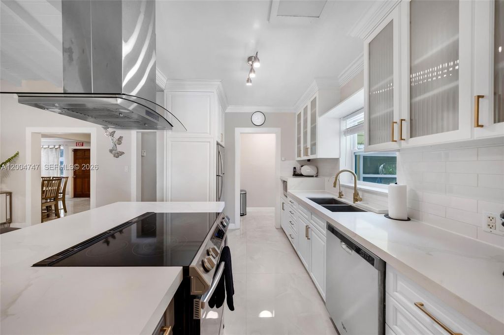 Photo of 1050 Harrison St #0, Hollywood, FL 33019 (MLS # A12004747)