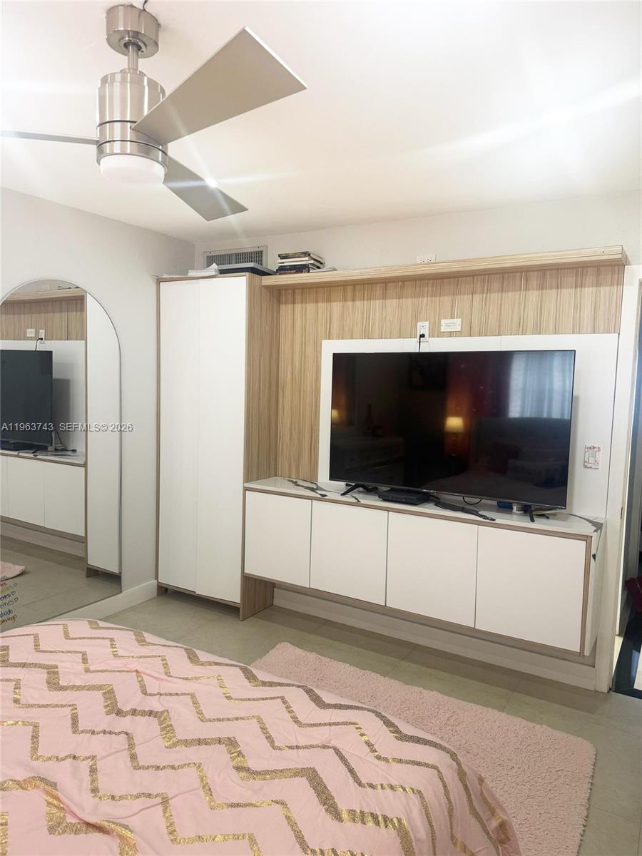 VILLA CATALINA CONDO - Residential