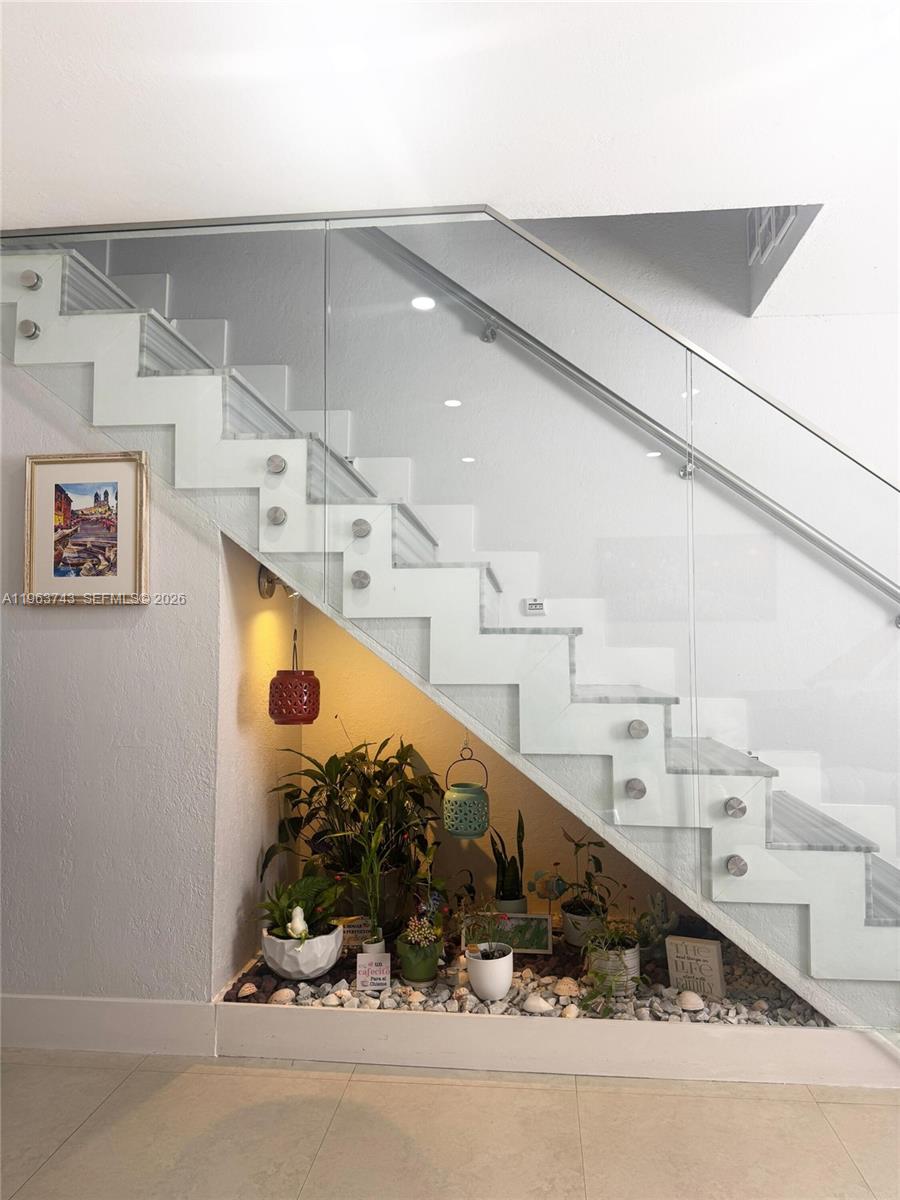 VILLA CATALINA CONDO - Residential