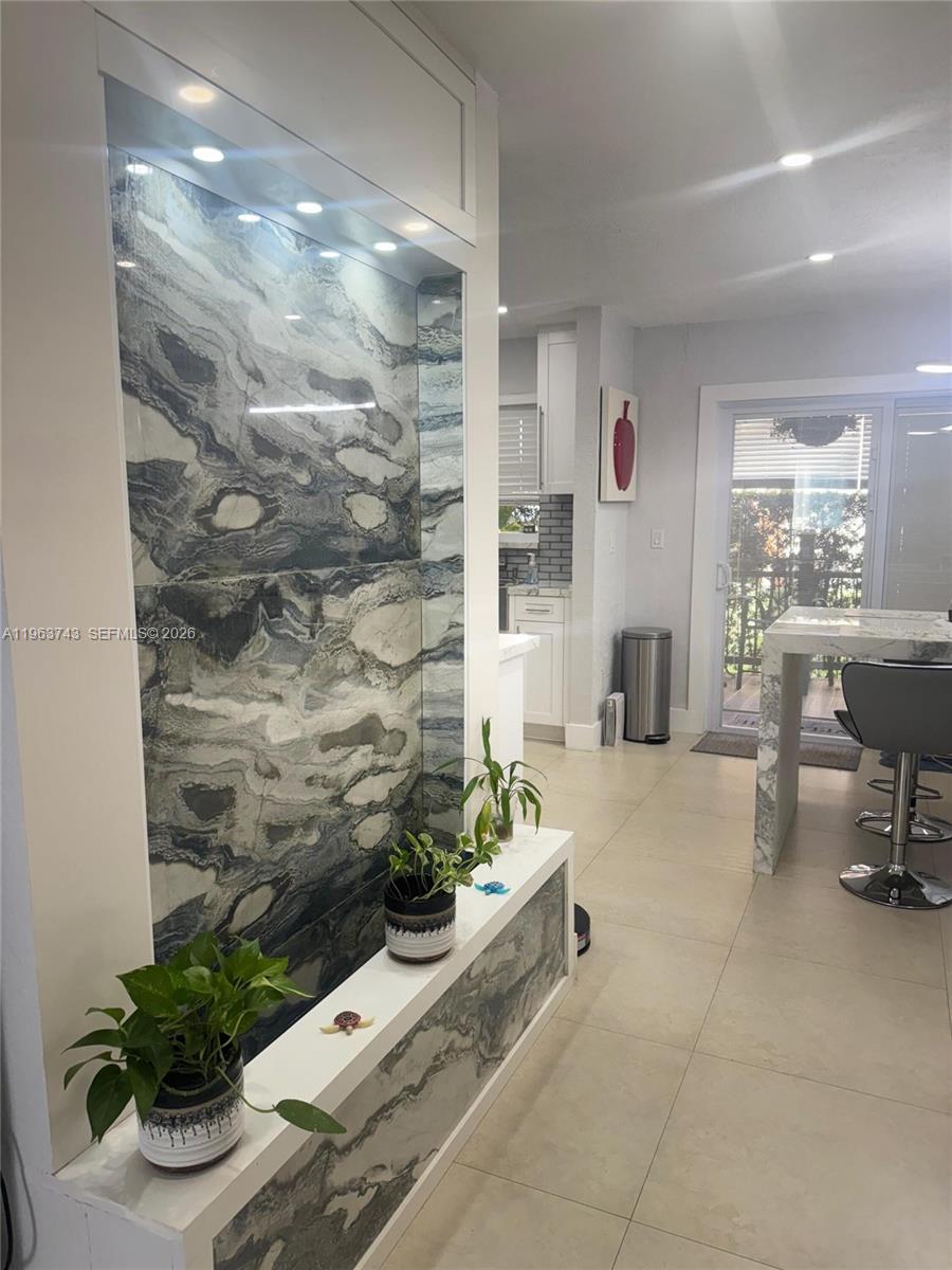 VILLA CATALINA CONDO - Residential