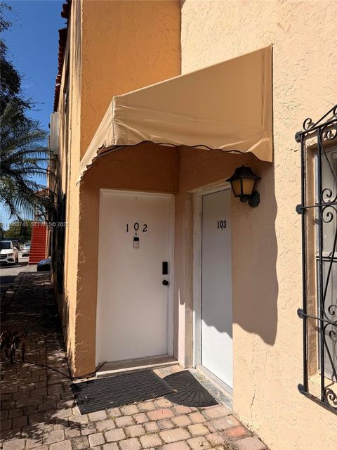 Photo of 1305 W 53rd St #102, Hialeah, FL 33012 (MLS # A11963743)