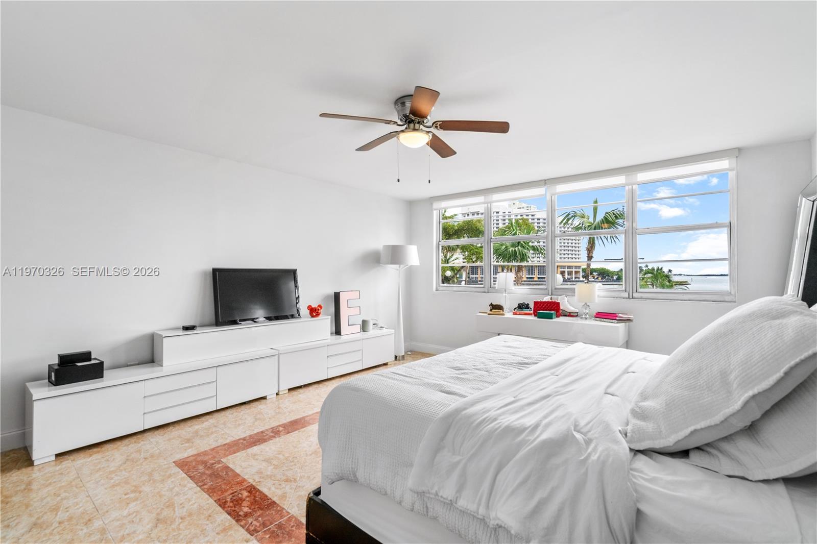 FOUR AMBASSADORS CONDO - Residential