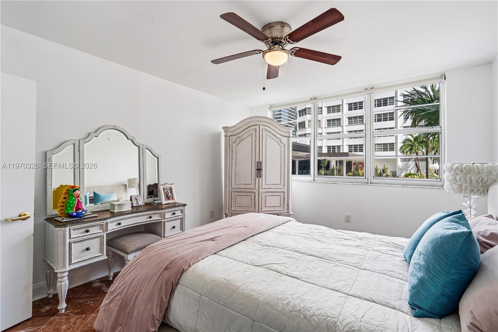 FOUR AMBASSADORS CONDO - Residential
