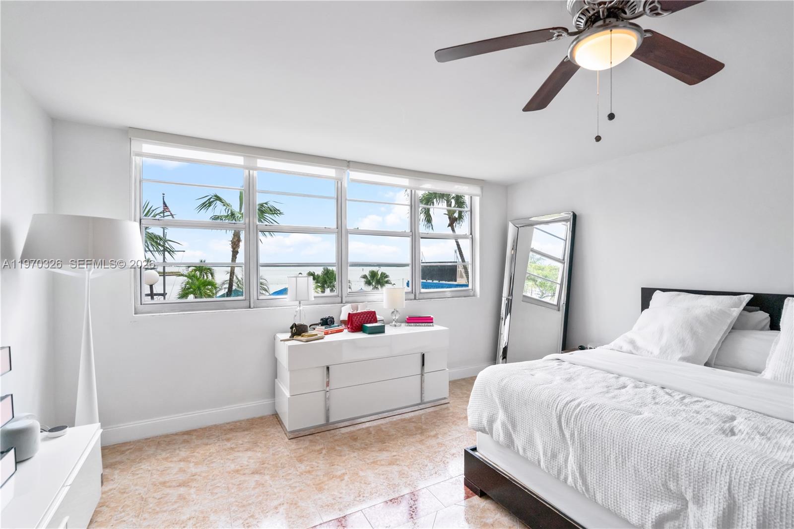 FOUR AMBASSADORS CONDO - Residential