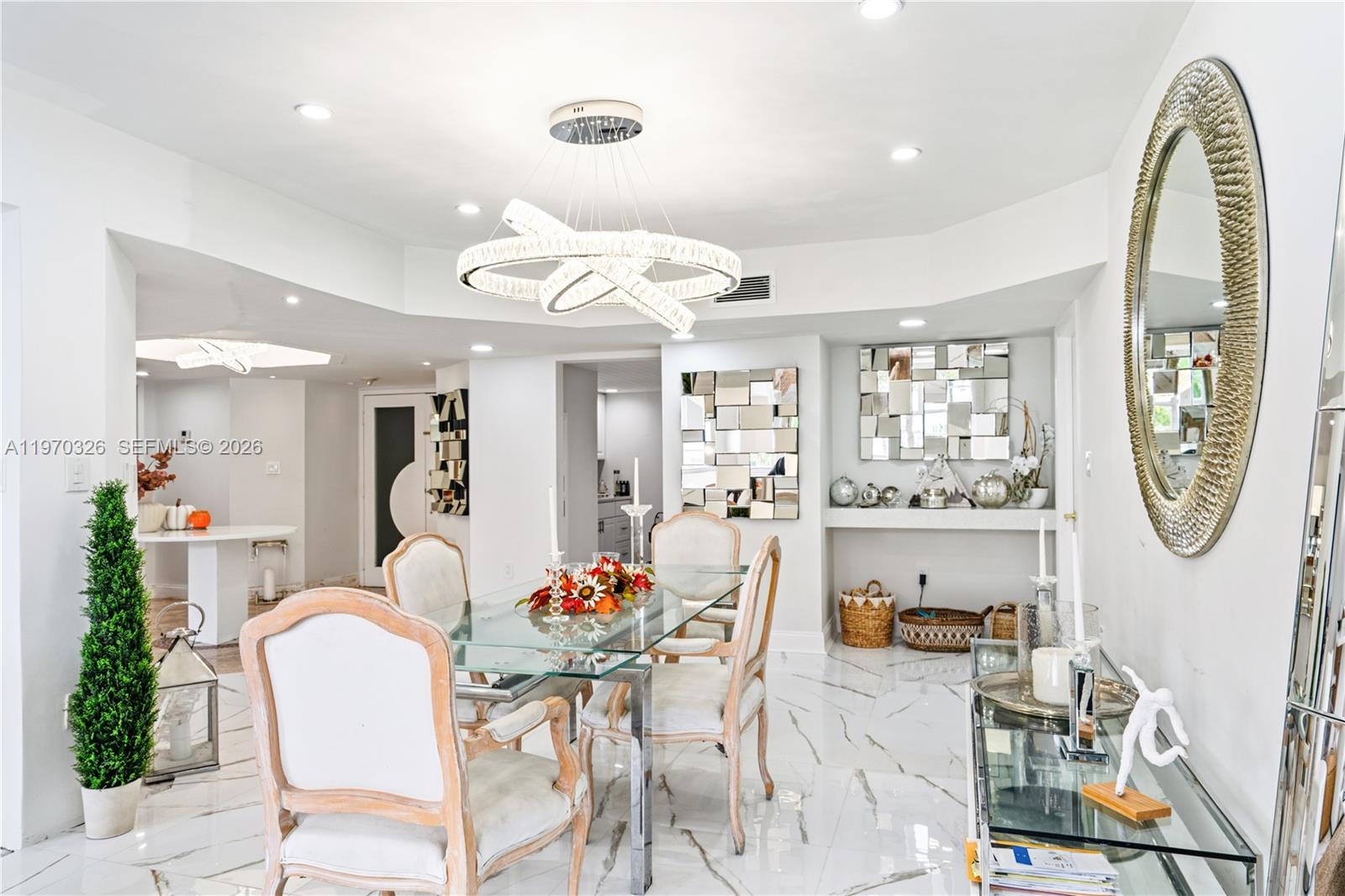 FOUR AMBASSADORS CONDO - Residential
