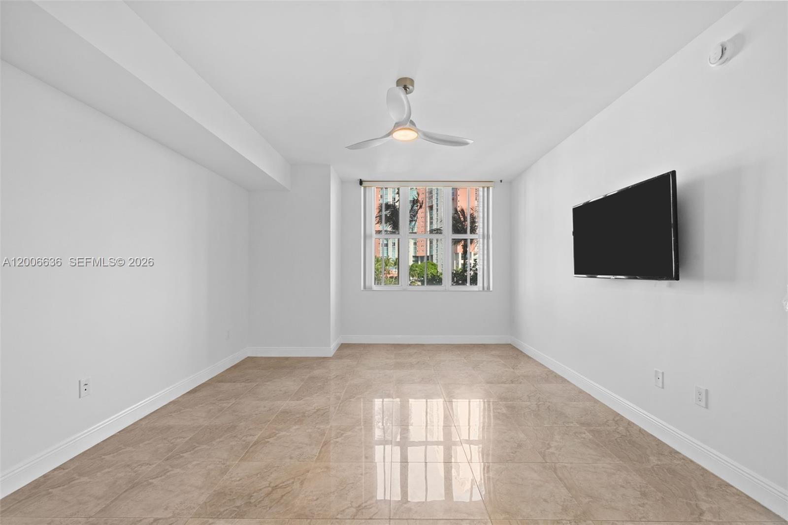 AVENTURA MARINA CONDO NUM - Residential