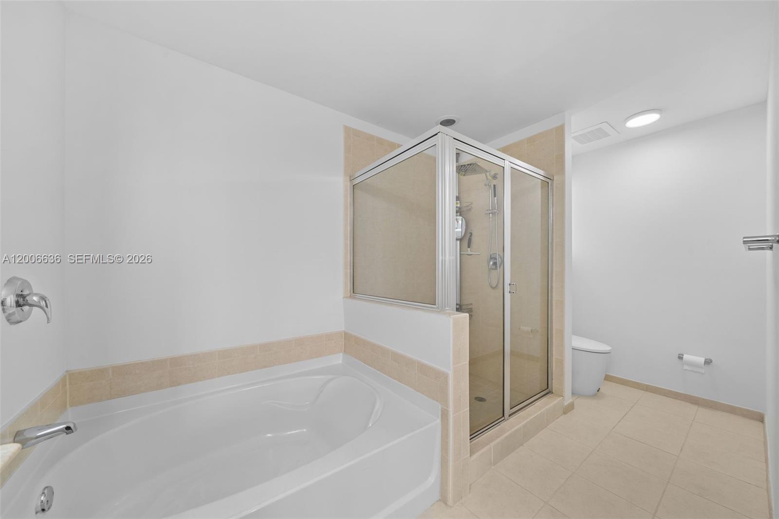 AVENTURA MARINA CONDO NUM - Residential