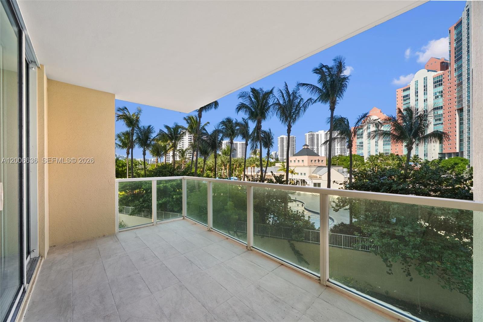 AVENTURA MARINA CONDO NUM - Residential