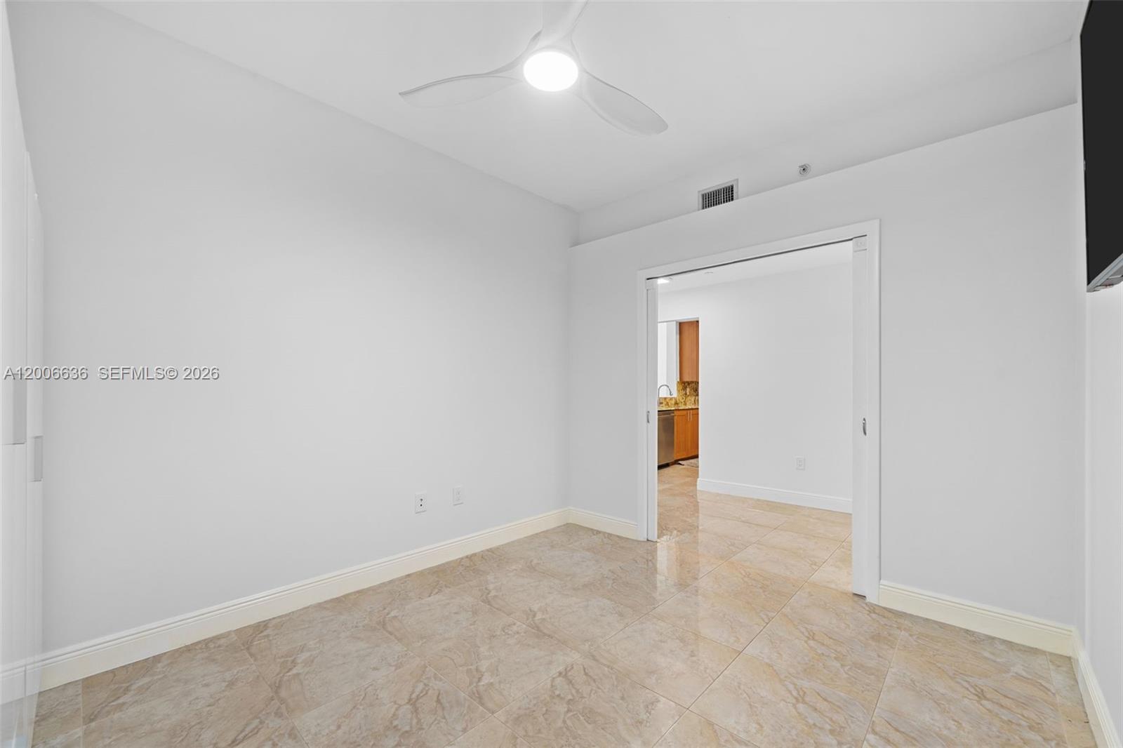 AVENTURA MARINA CONDO NUM - Residential