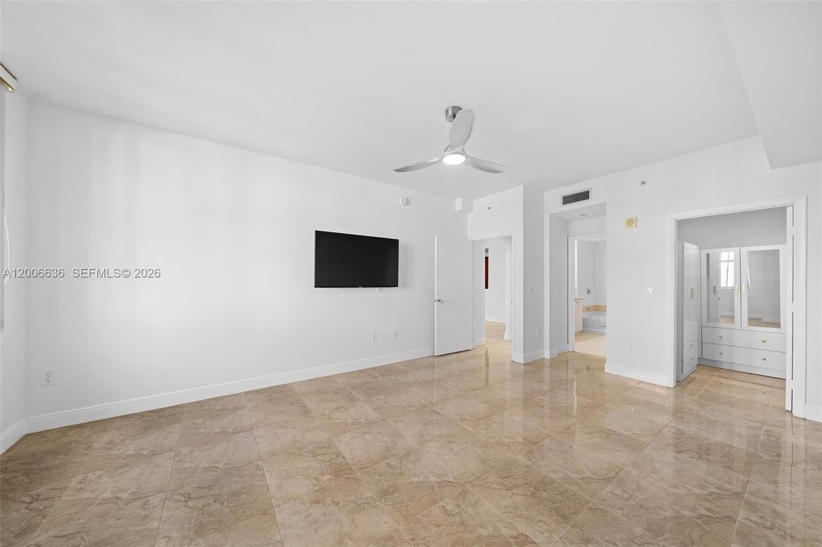 AVENTURA MARINA CONDO NUM - Residential