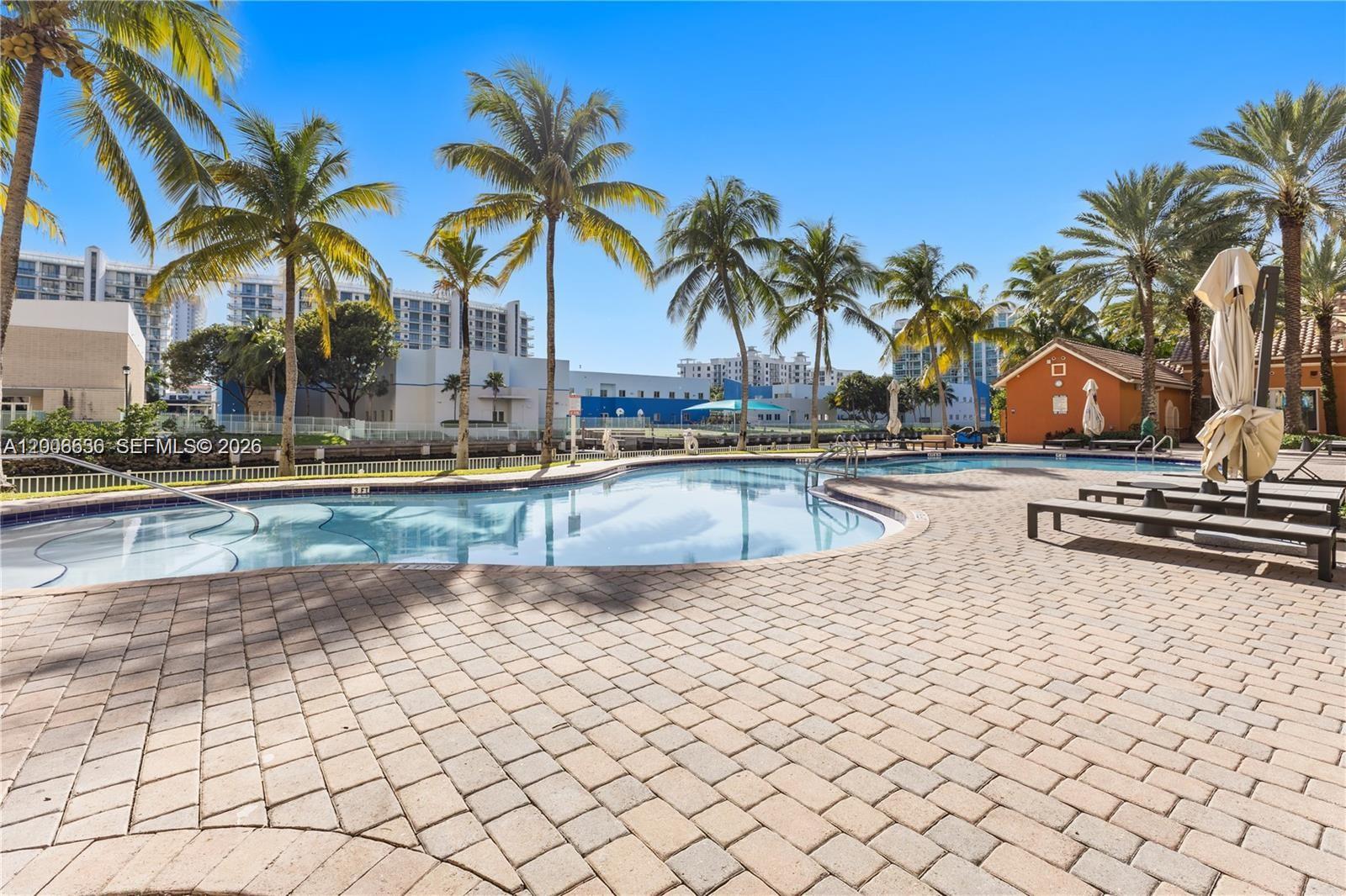 AVENTURA MARINA CONDO NUM - Residential