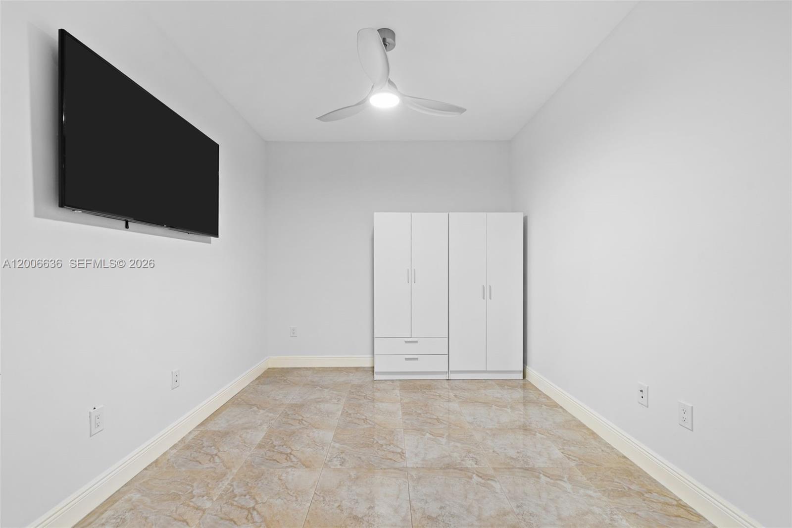 AVENTURA MARINA CONDO NUM - Residential