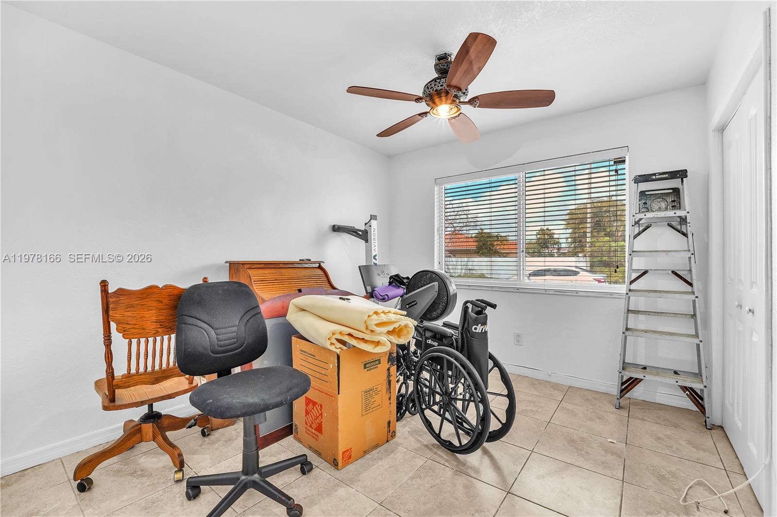 CORAL PARK ESTATES SEC 3 - Residential