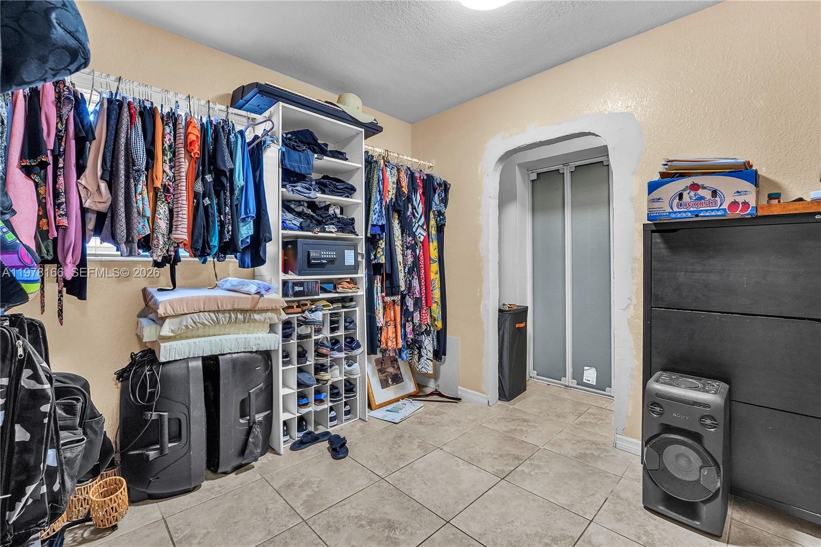 CORAL PARK ESTATES SEC 3 - Residential